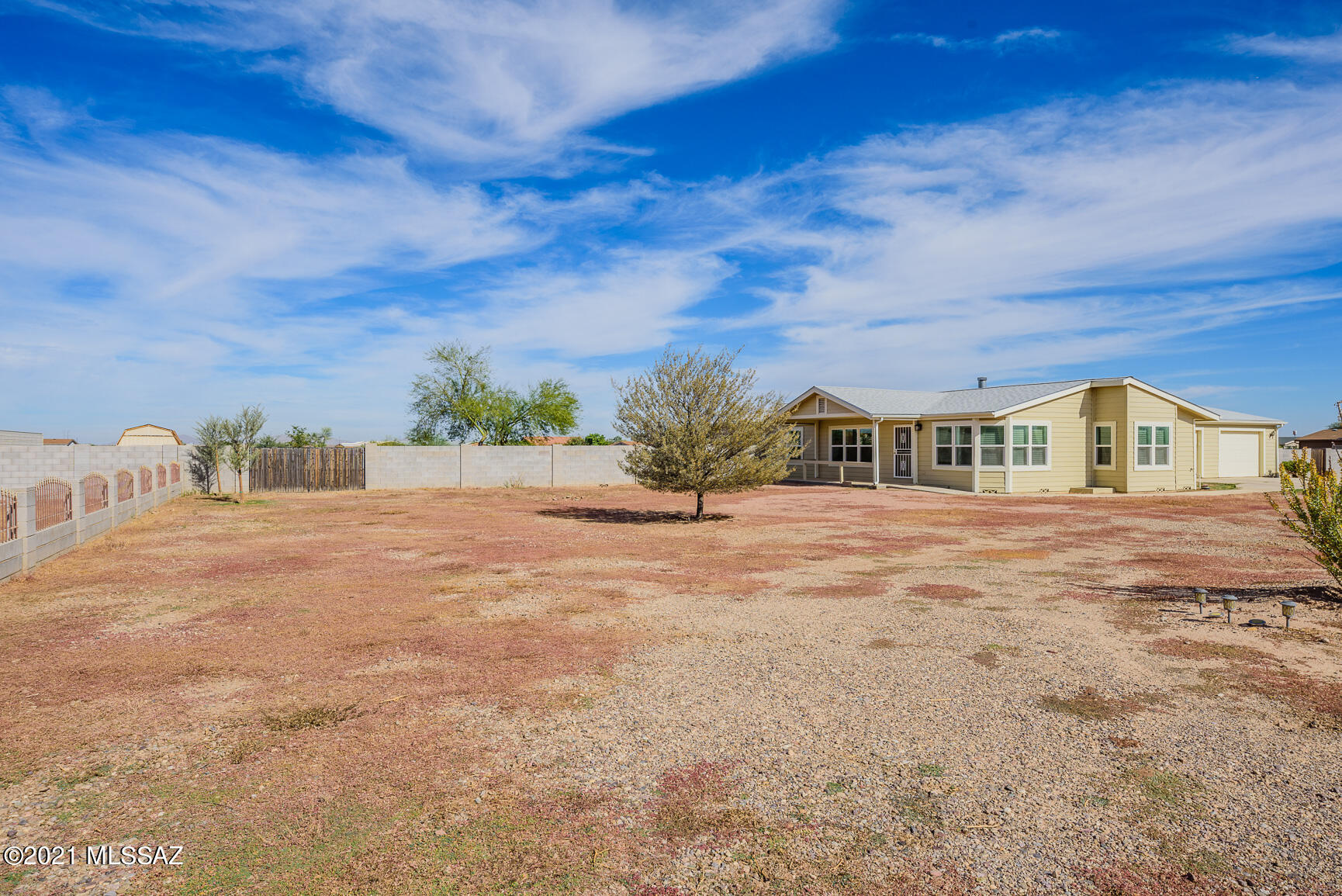 10726 W Paradise Lane