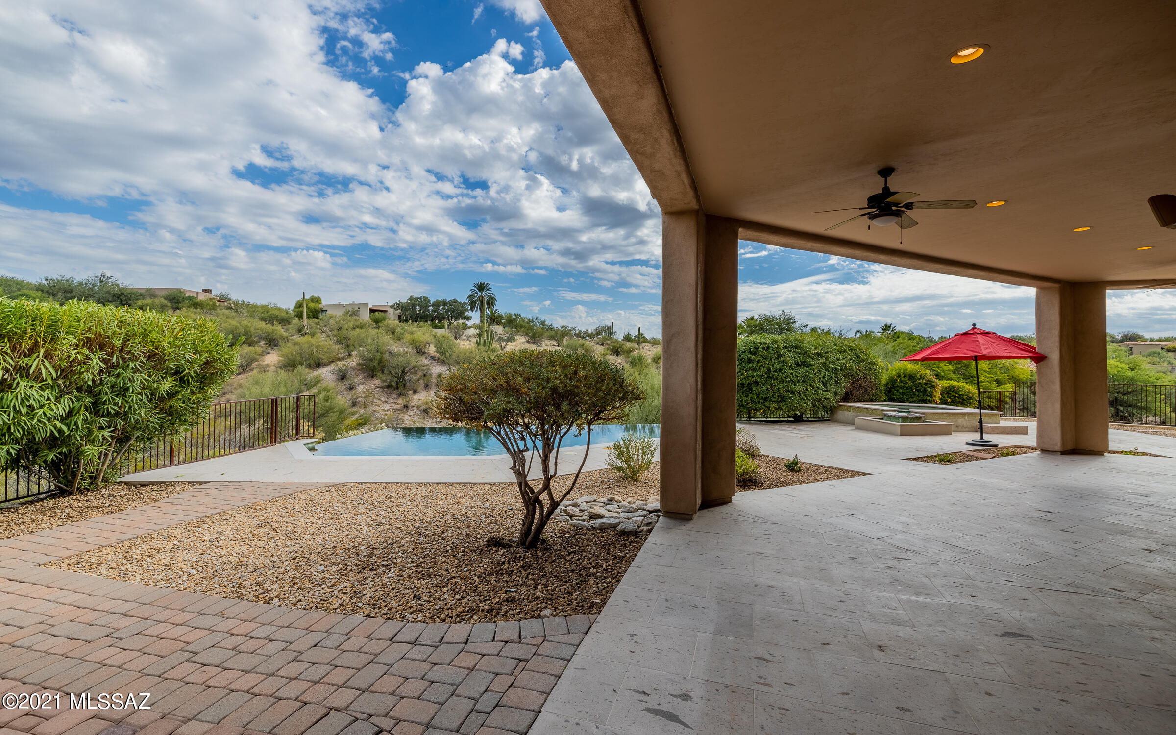 5070 N Hacienda Del Sol Road