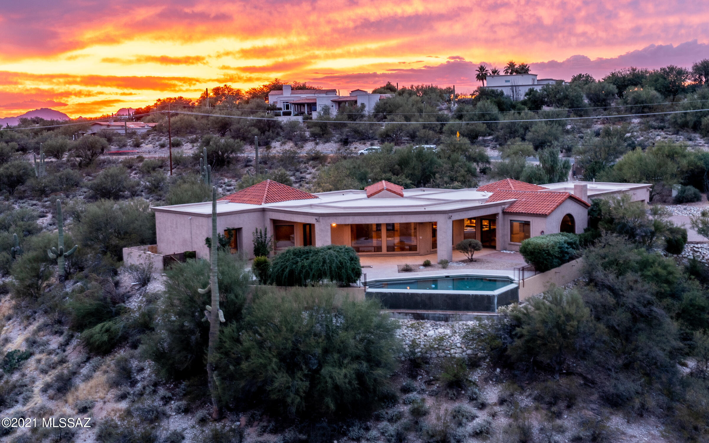 5070 N Hacienda Del Sol Road