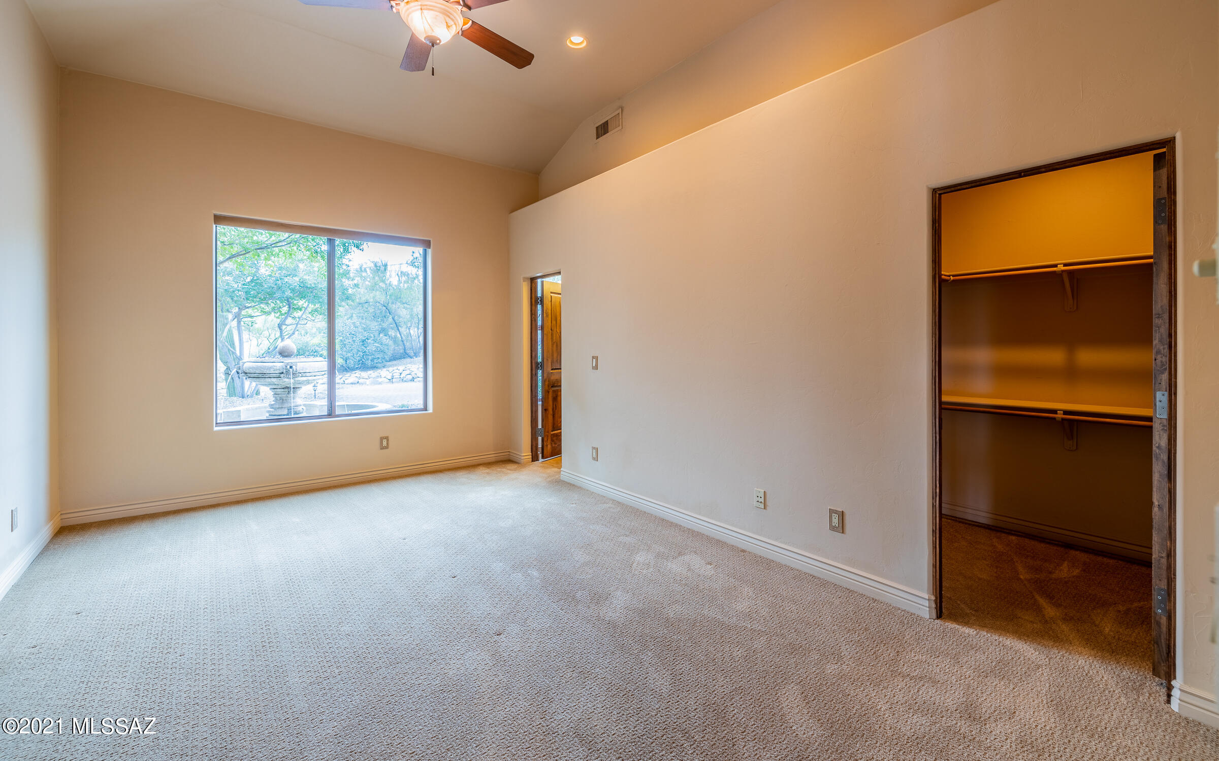 5070 N Hacienda Del Sol Road