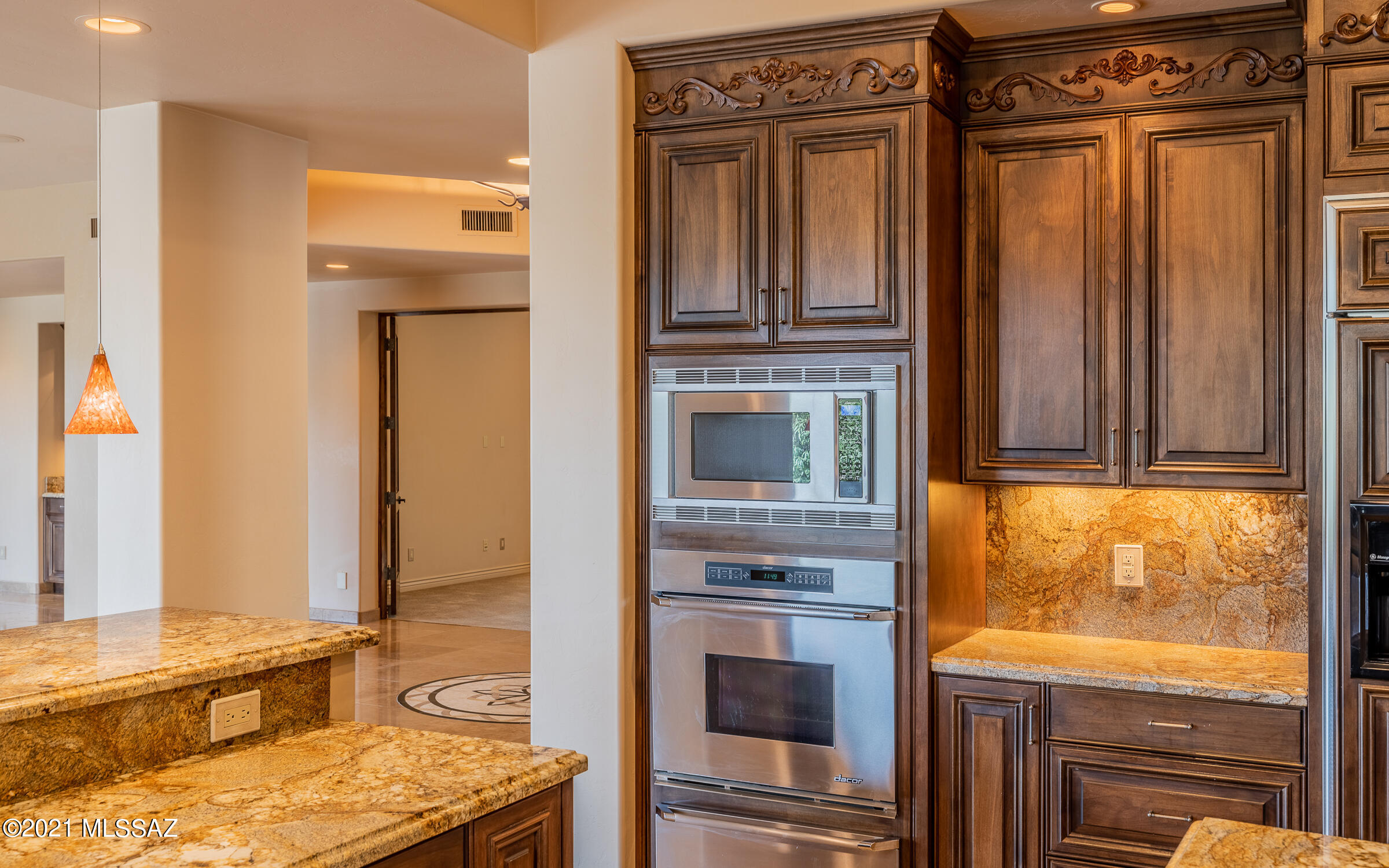 5070 N Hacienda Del Sol Road