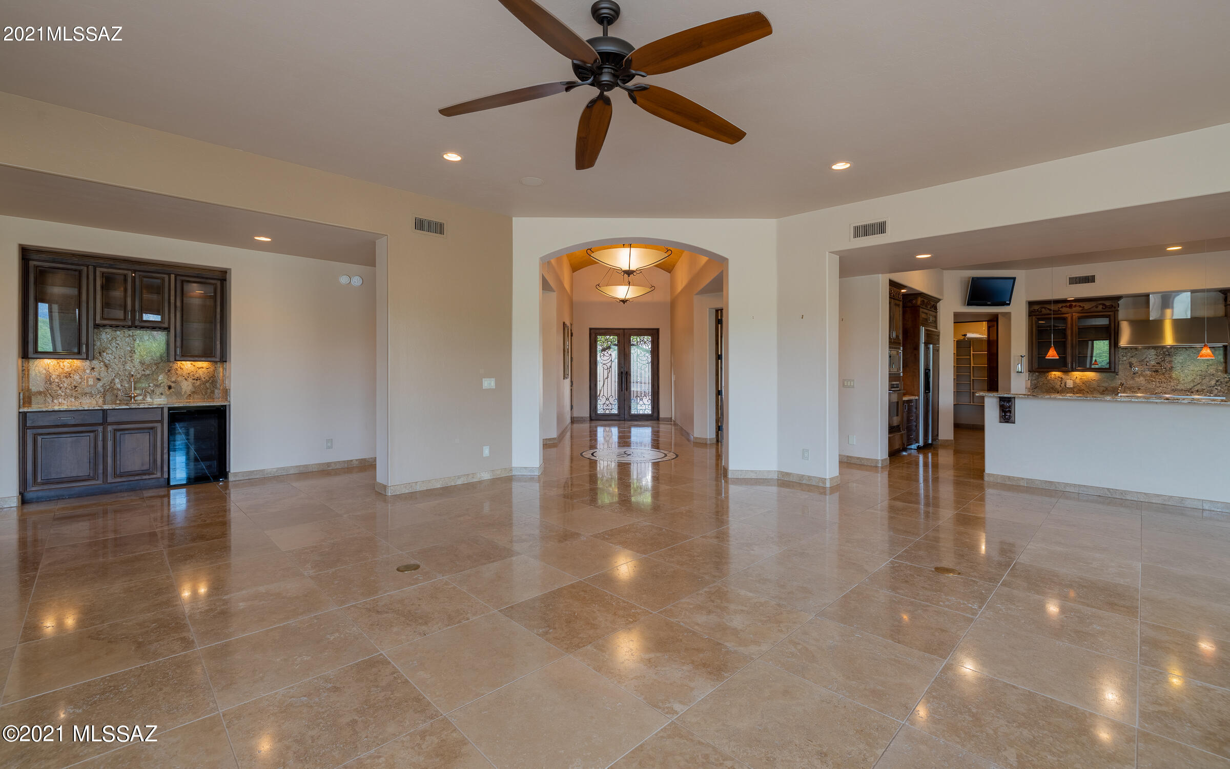 5070 N Hacienda Del Sol Road