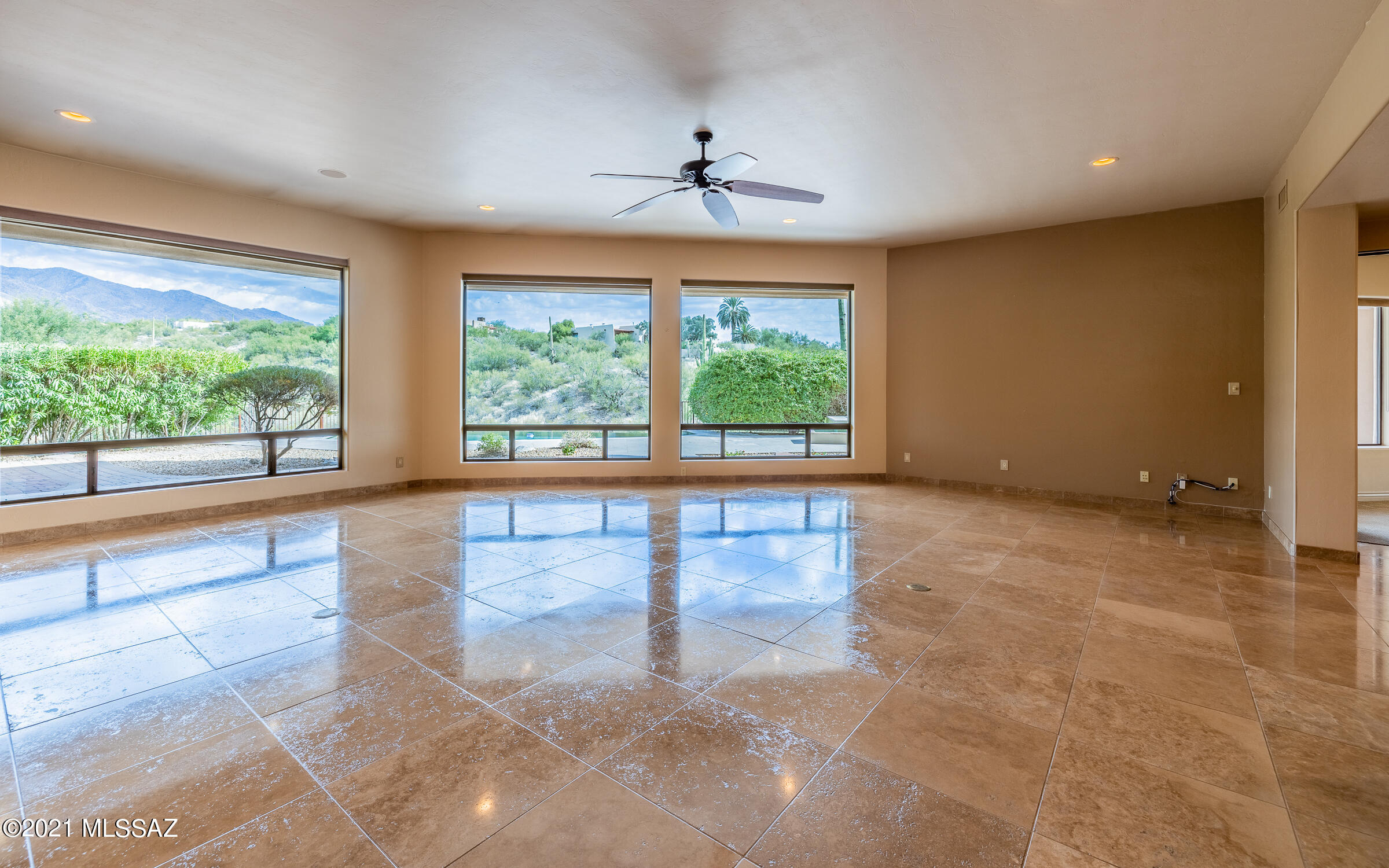 5070 N Hacienda Del Sol Road