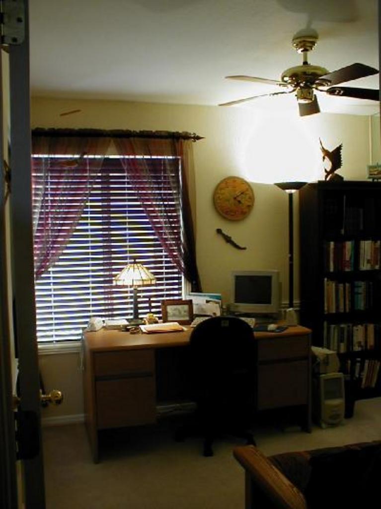 9041 N Yellow Moon Drive