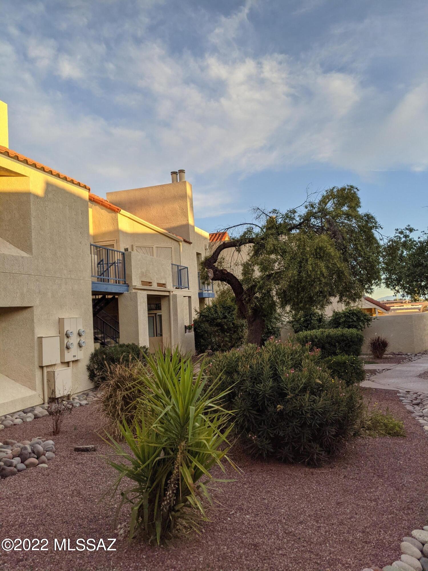 1200 River Road Unit: I-107