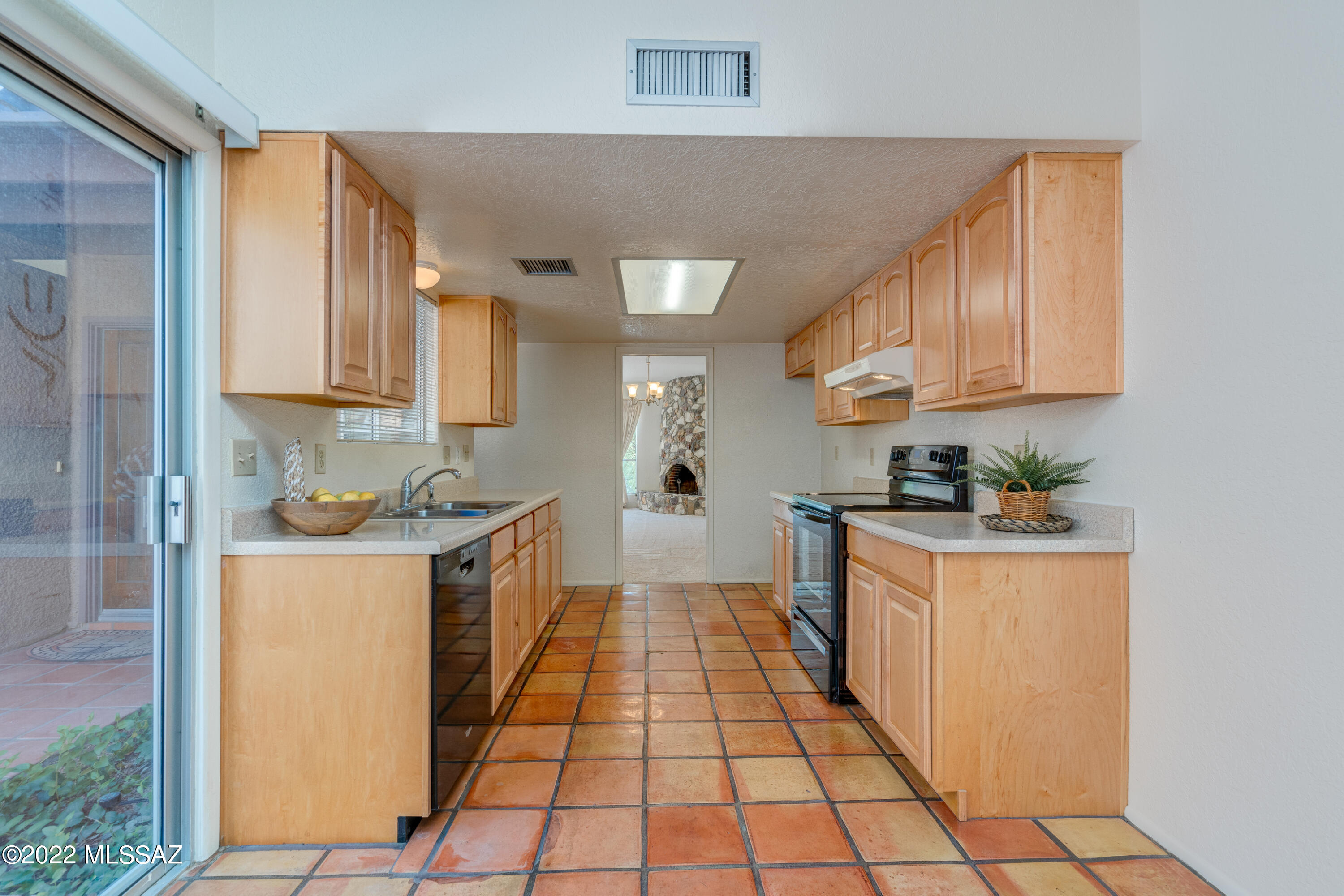 6483 N Foothills Drive