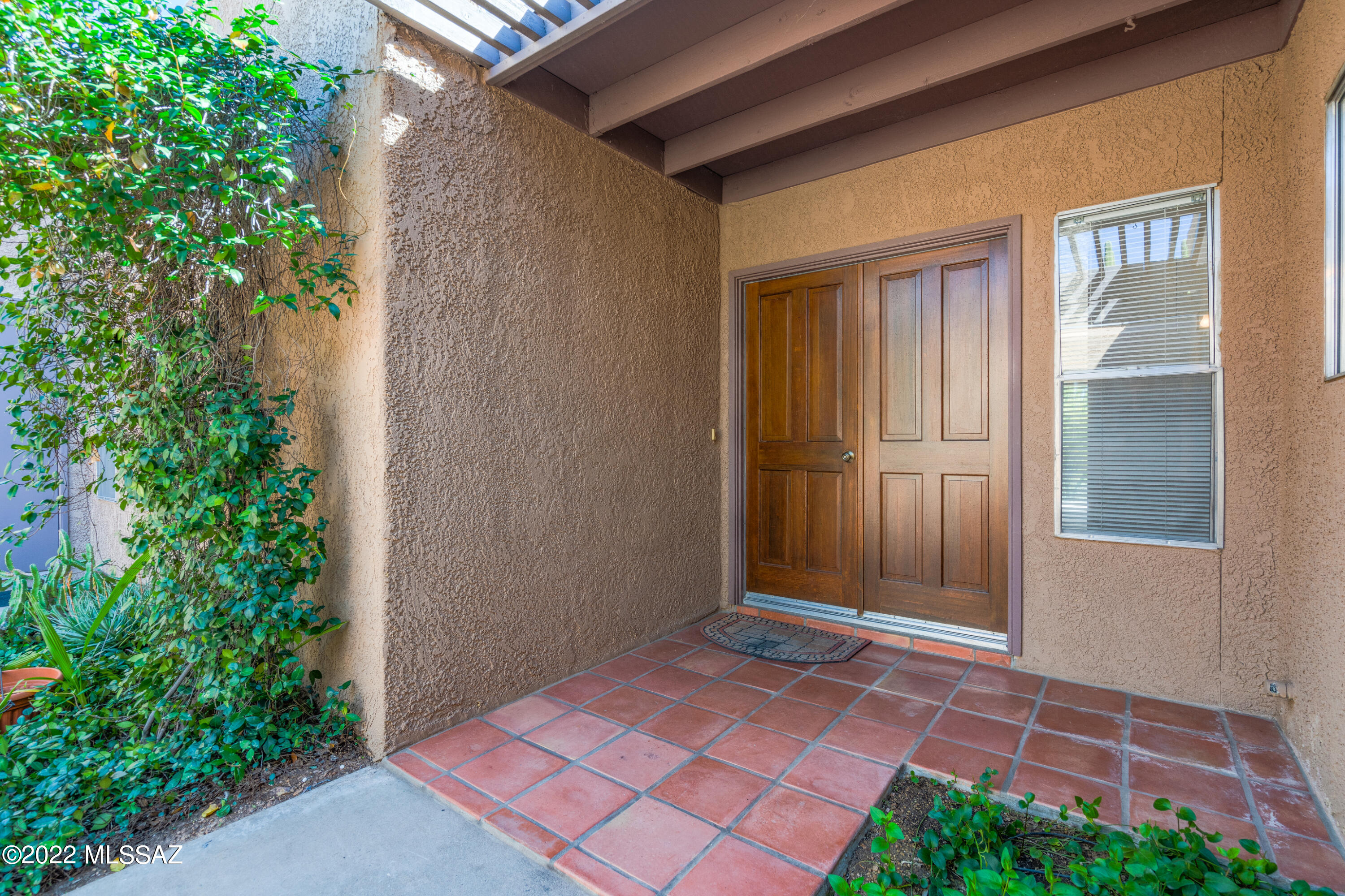 6483 N Foothills Drive