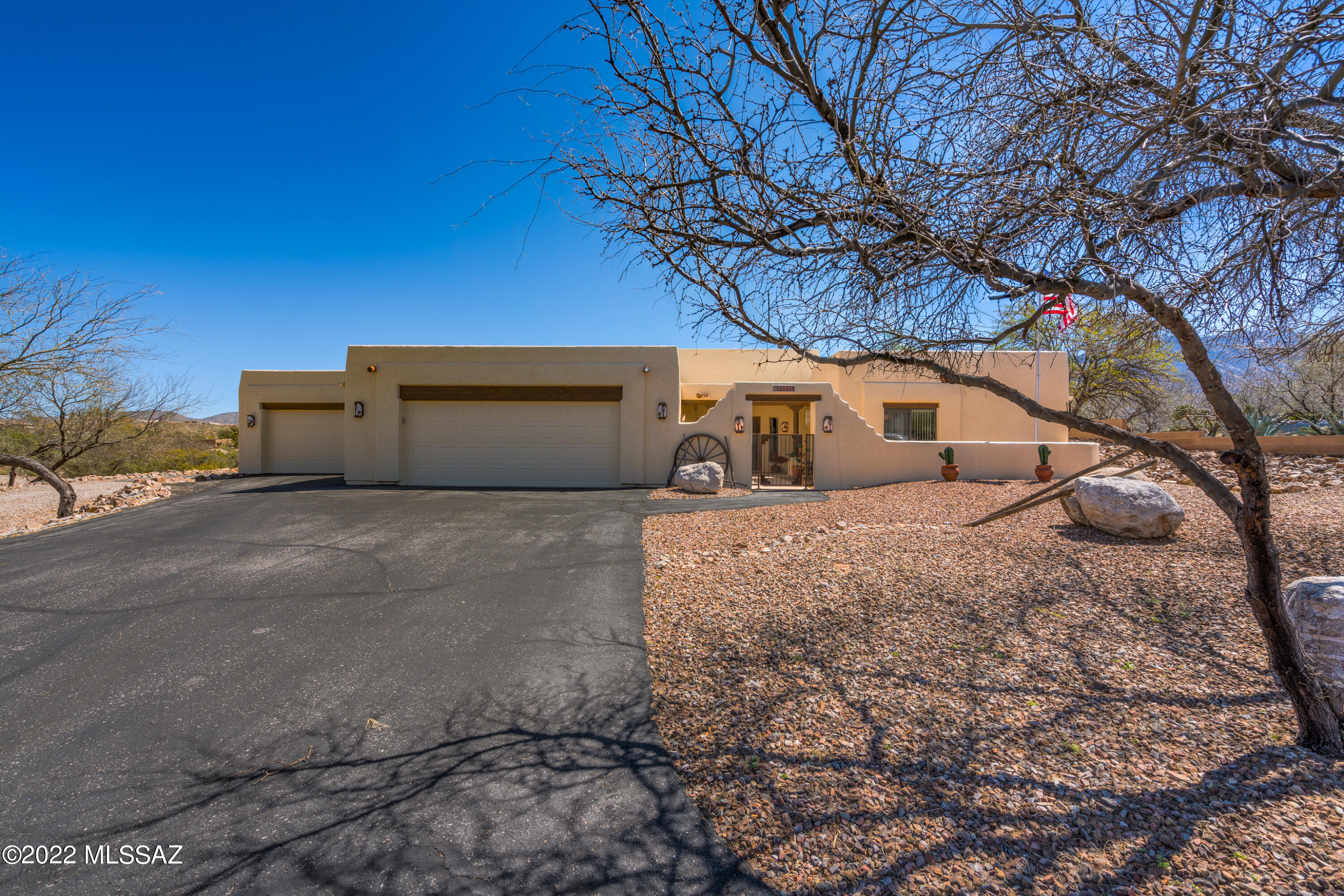 38439 S Loma Serena Drive