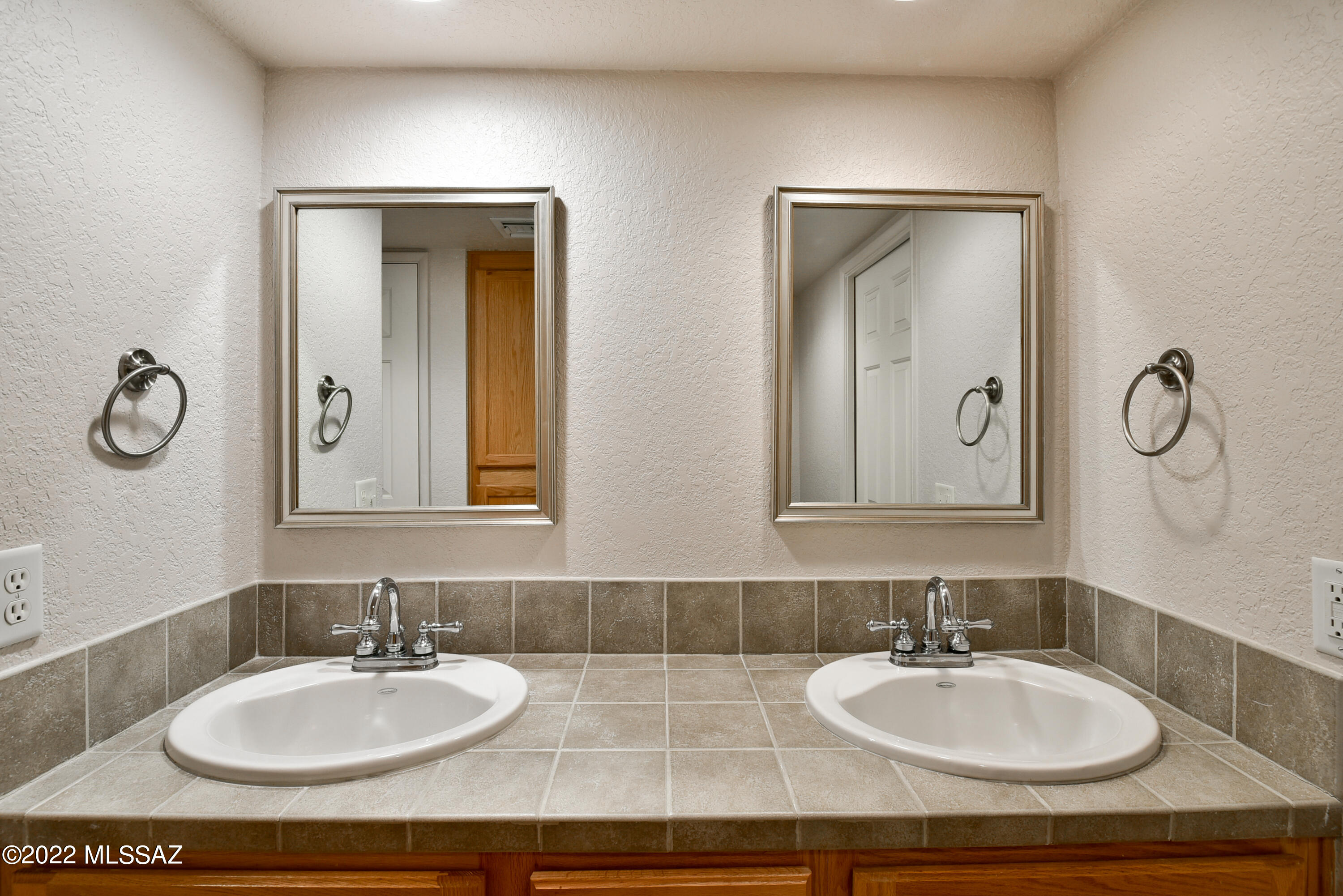 5051 N Sabino Canyon Road Unit: 1128