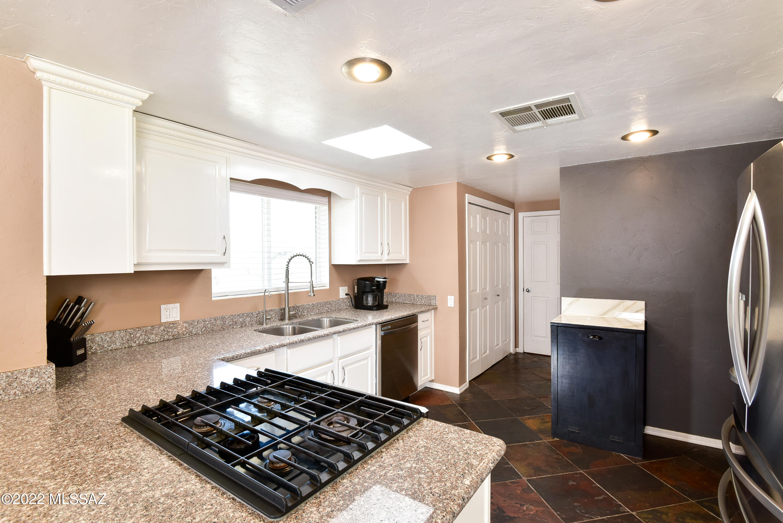 5520 N Northern Hills Drive