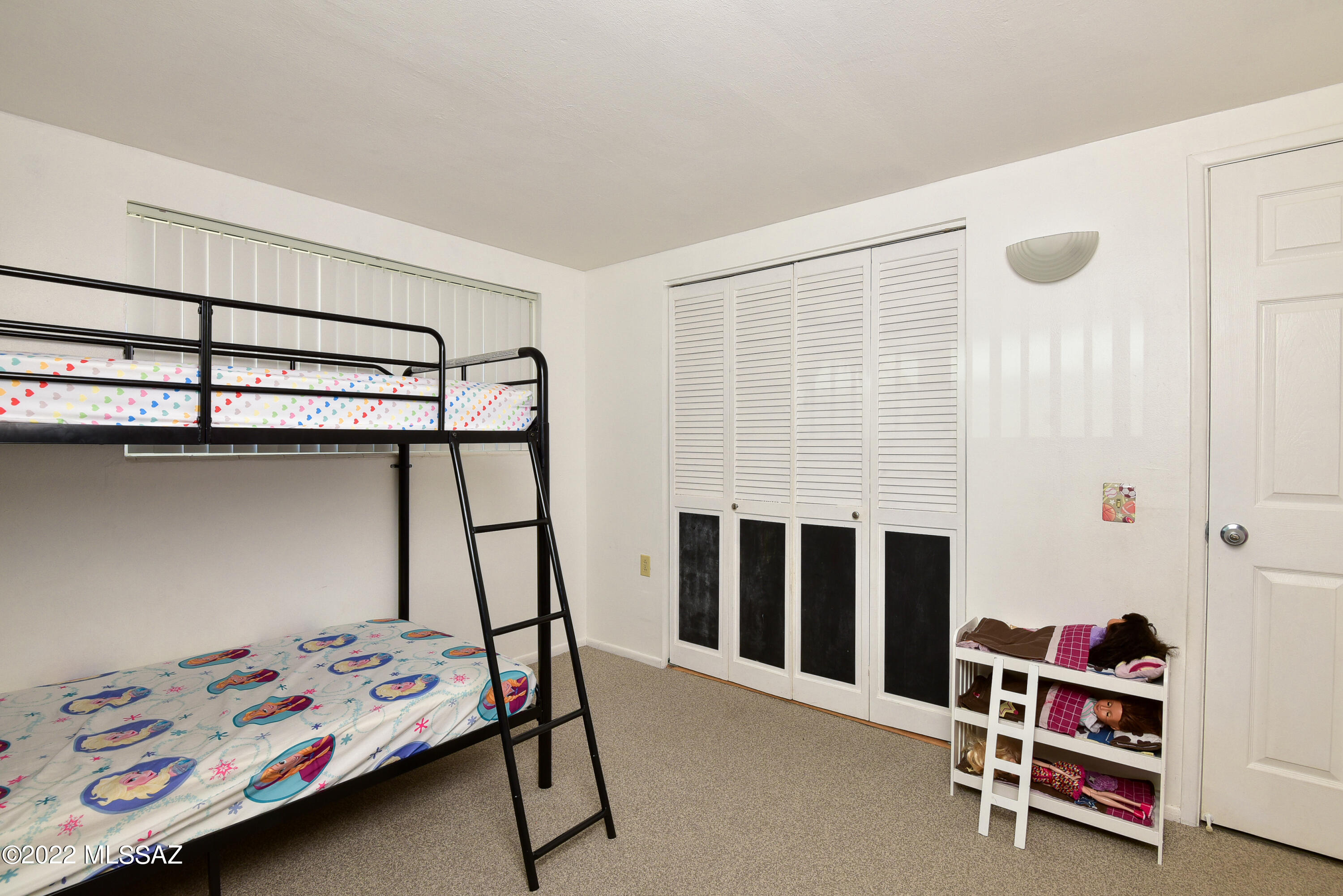 5520 N Northern Hills Drive