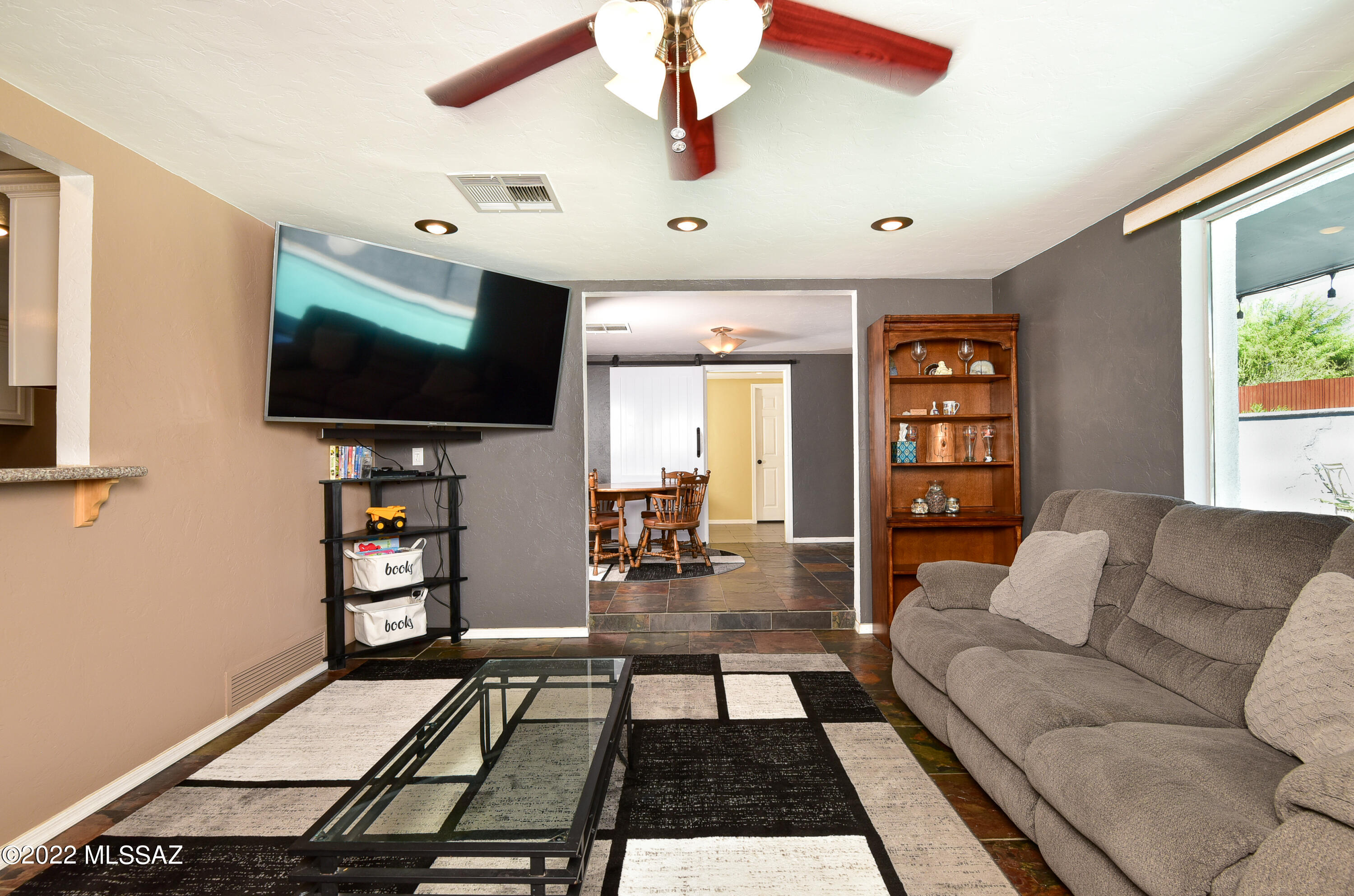 5520 N Northern Hills Drive