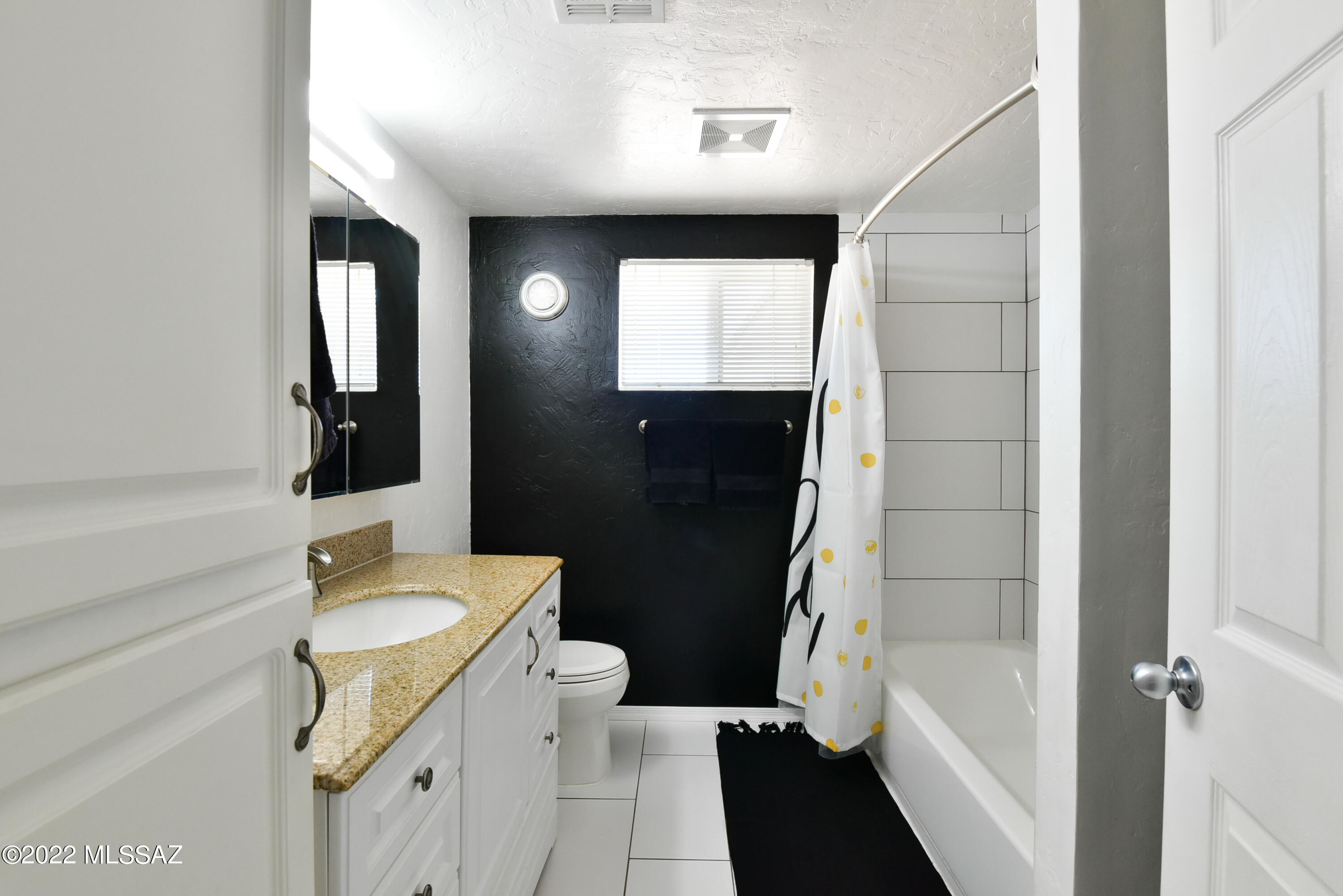 5520 N Northern Hills Drive