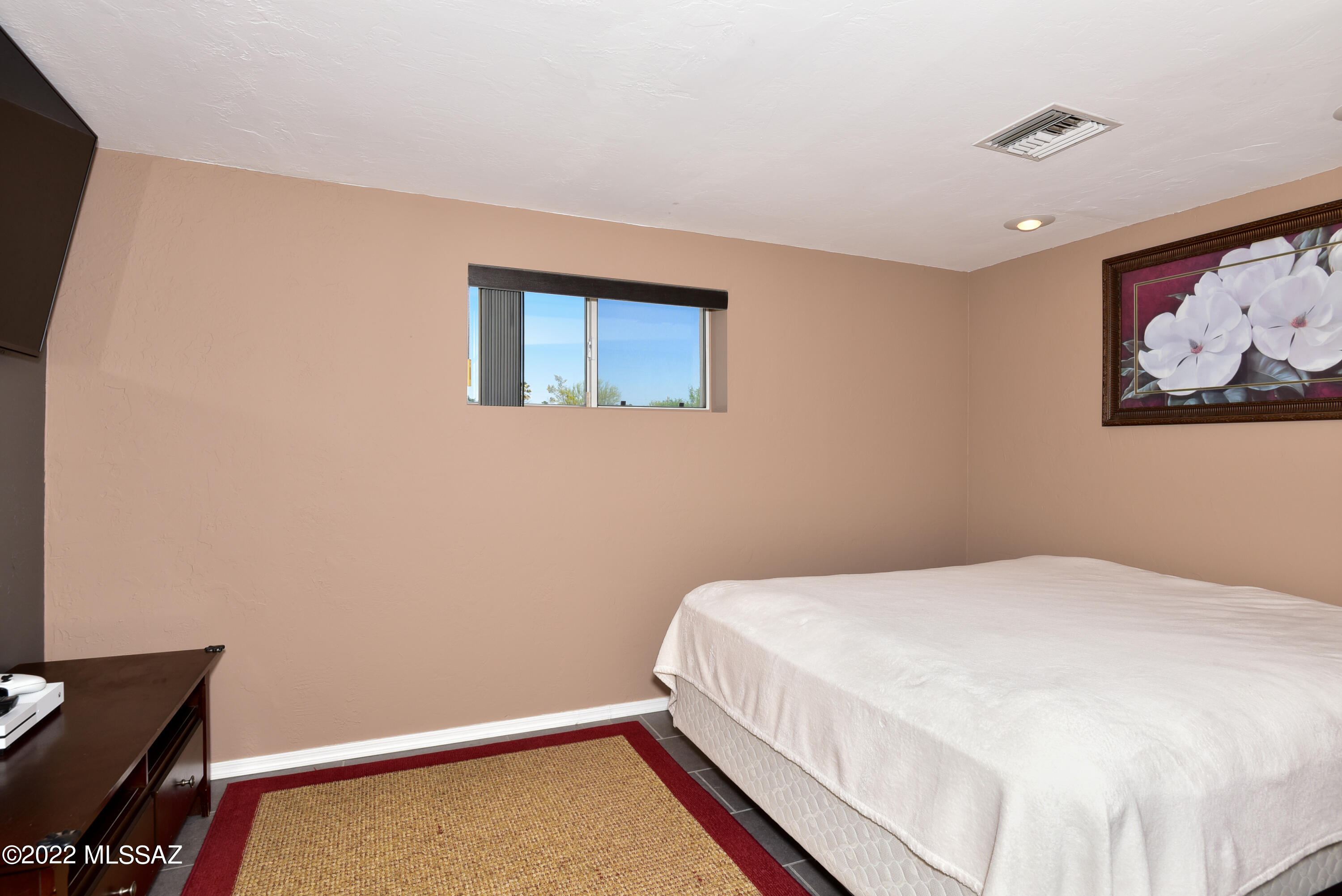 5520 N Northern Hills Drive