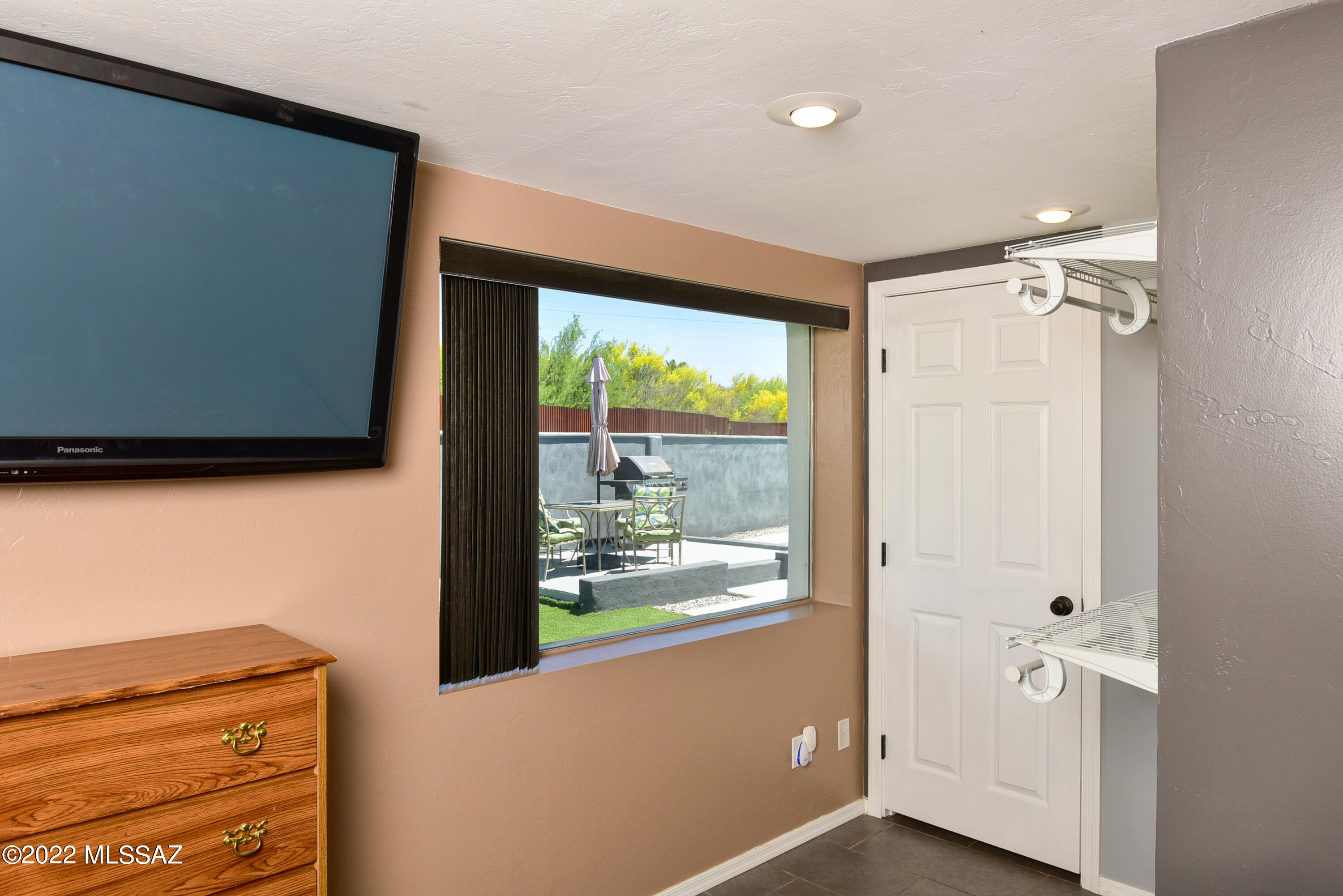 5520 N Northern Hills Drive