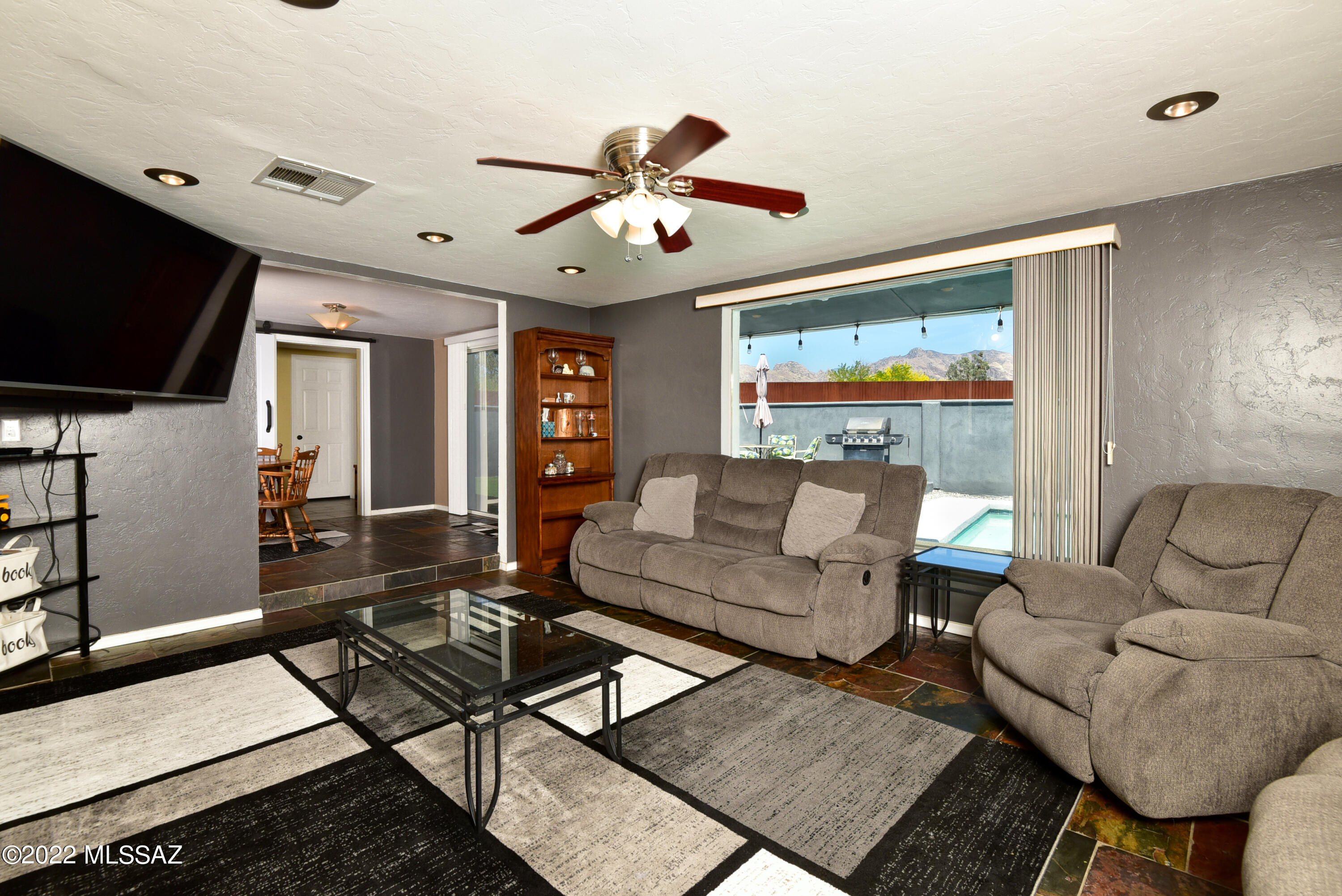 5520 N Northern Hills Drive