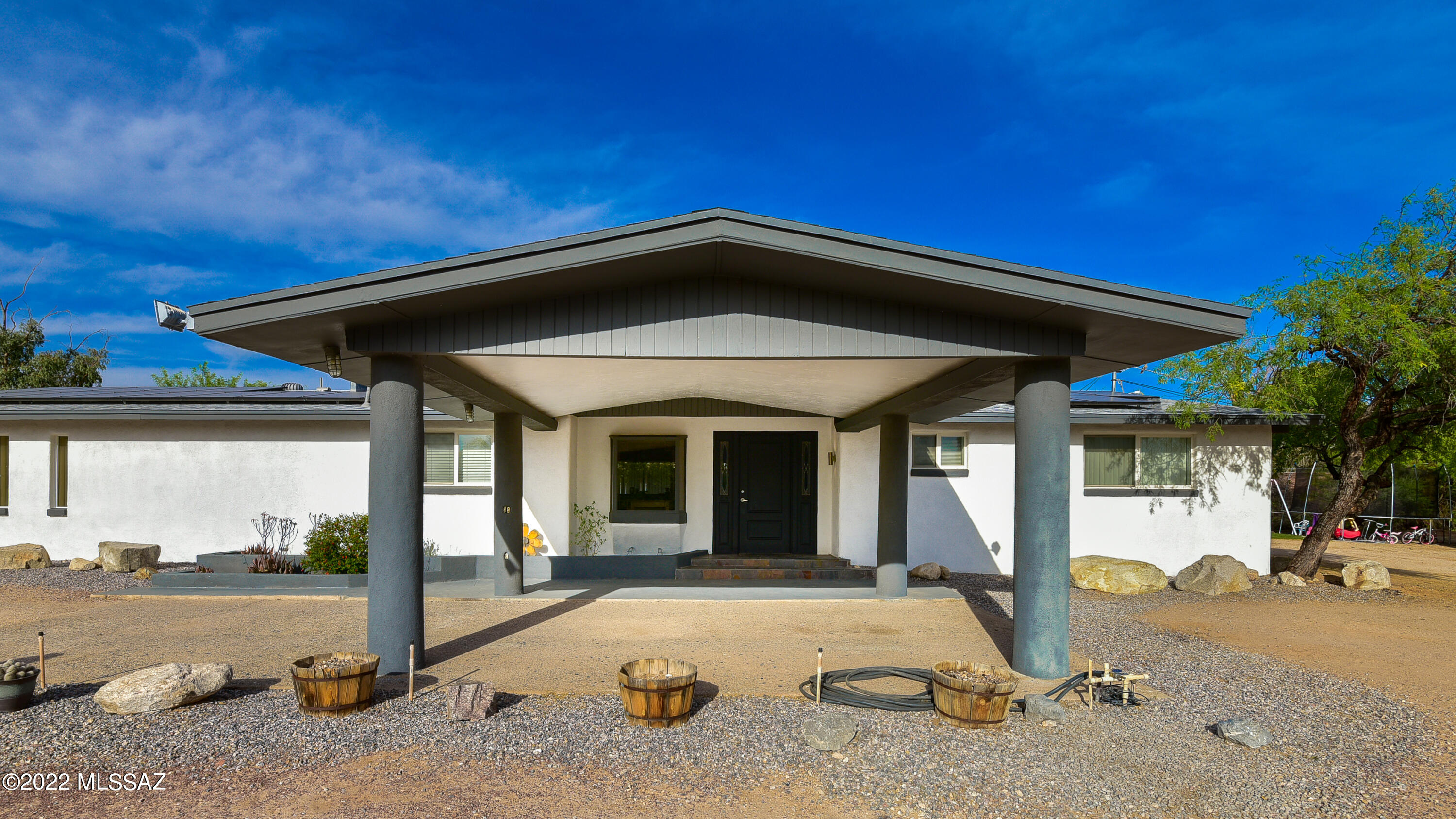 5520 N Northern Hills Drive