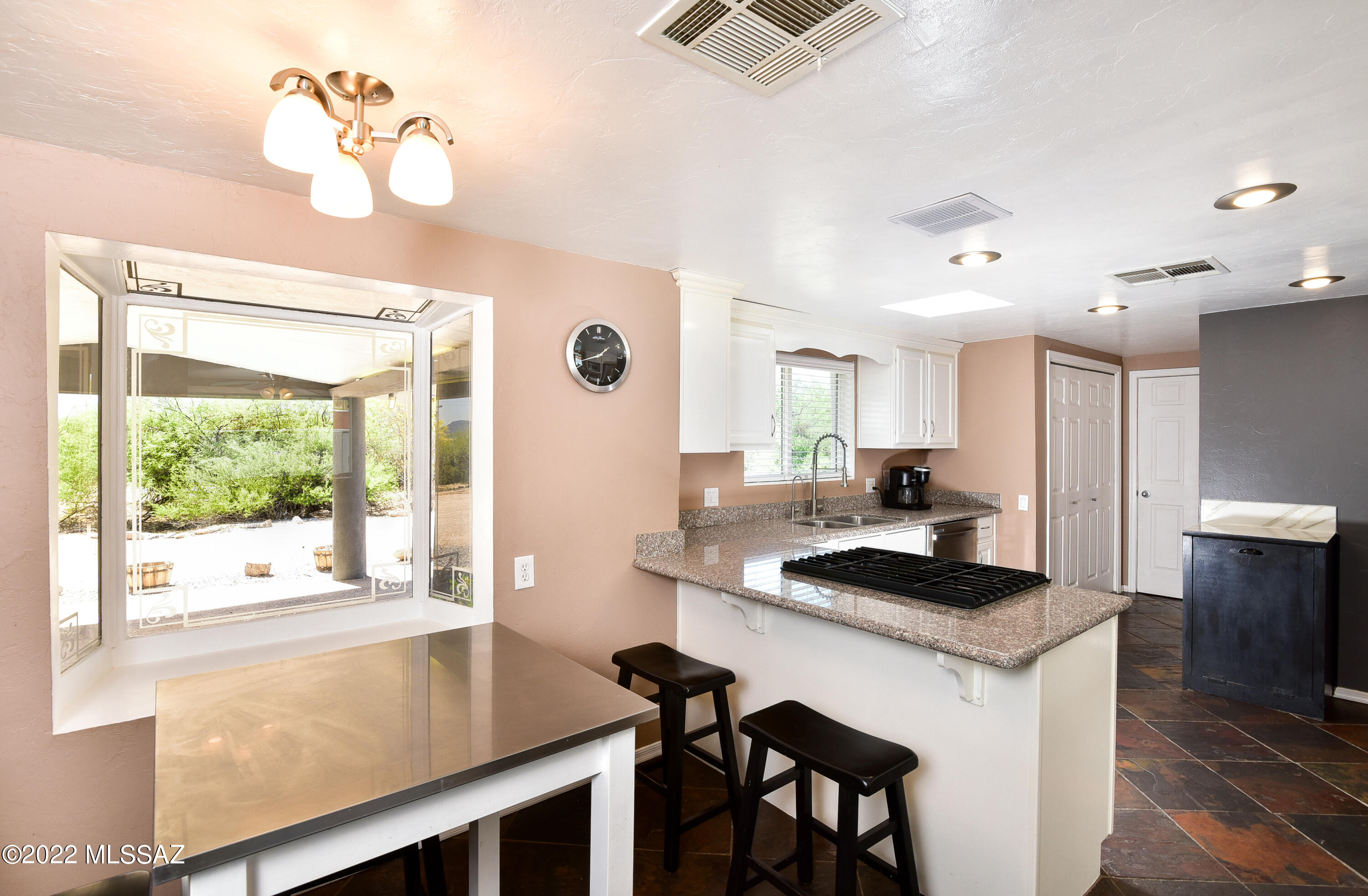 5520 N Northern Hills Drive