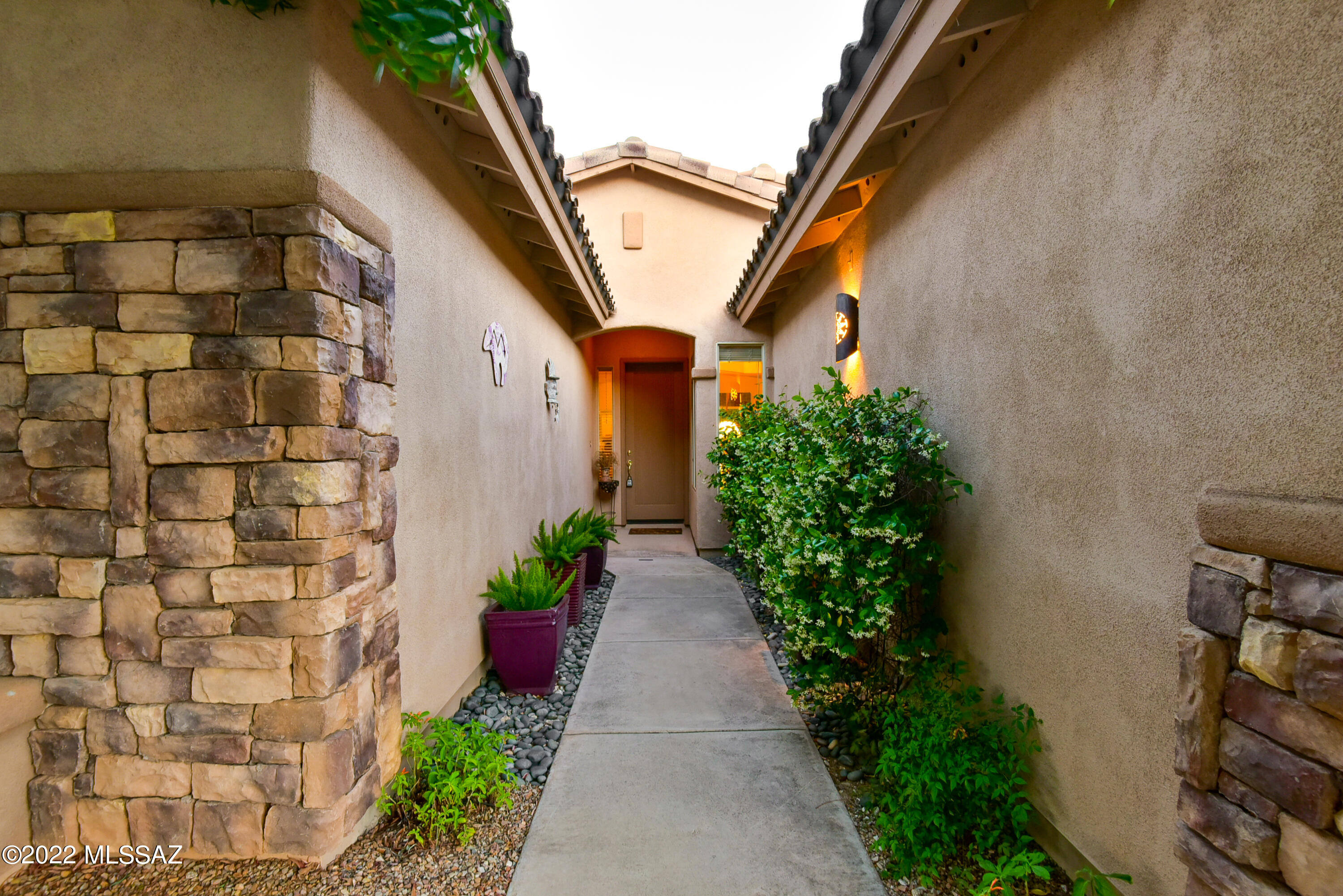 4088 N Sunset Cliff Place