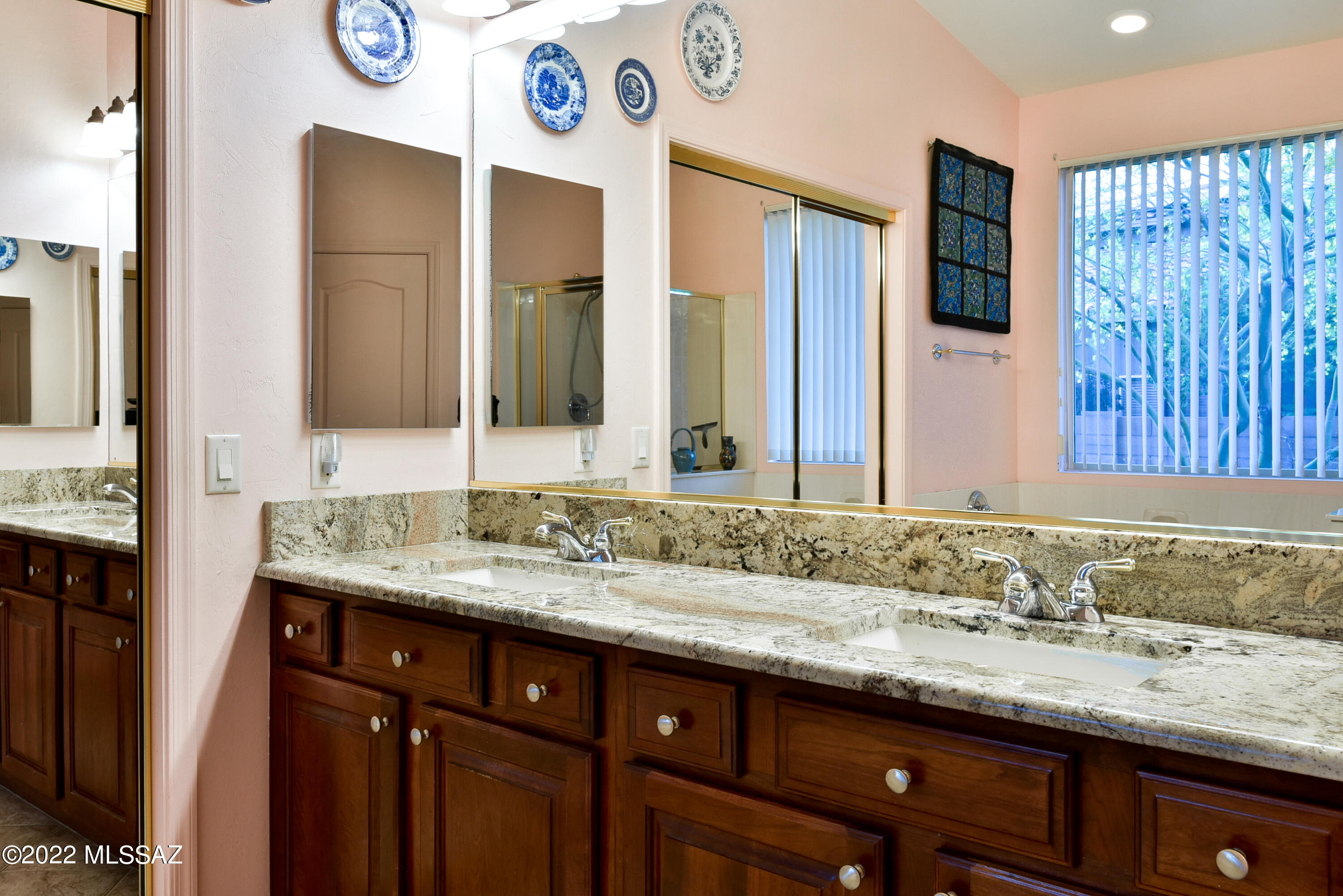 4088 N Sunset Cliff Place