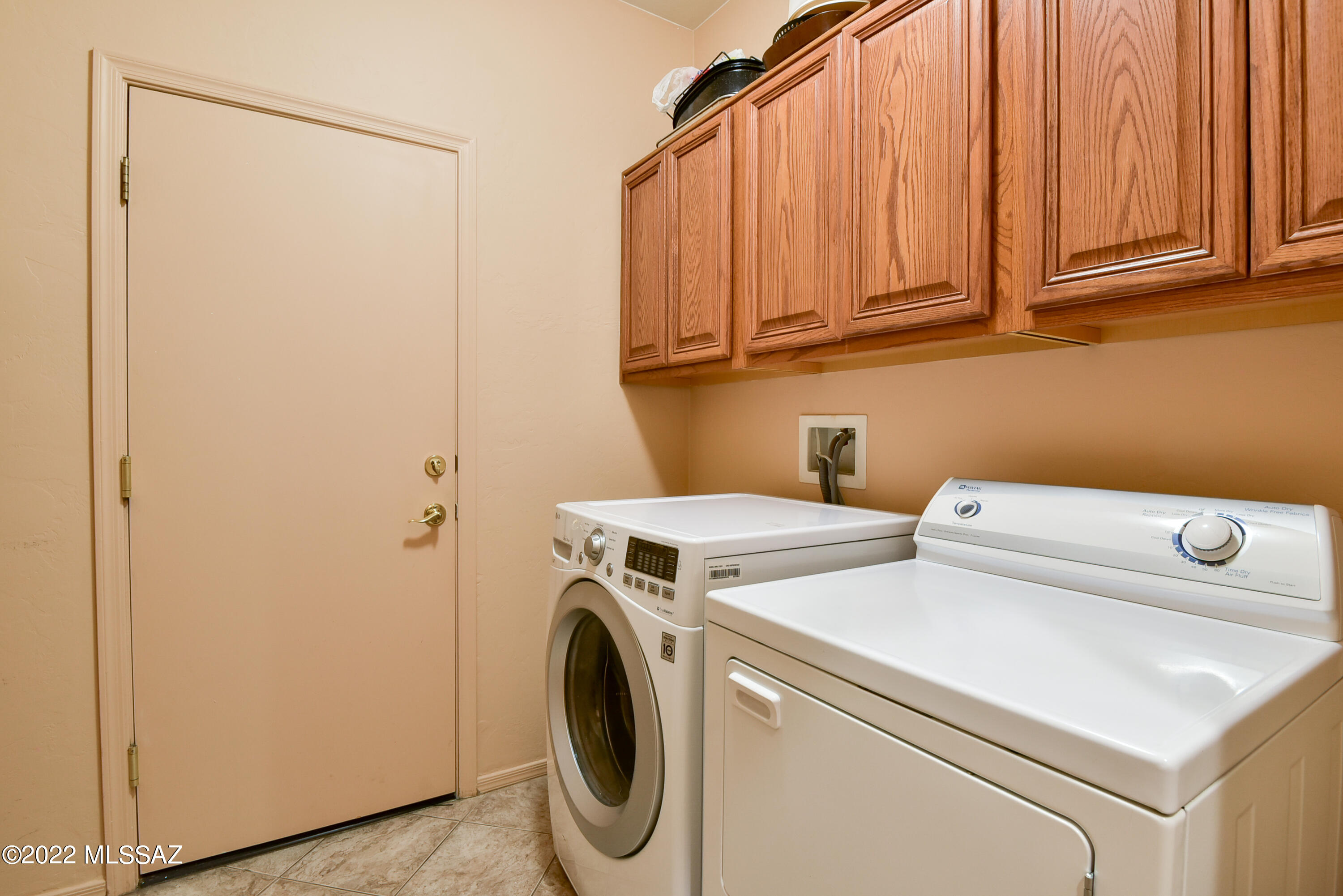 4088 N Sunset Cliff Place