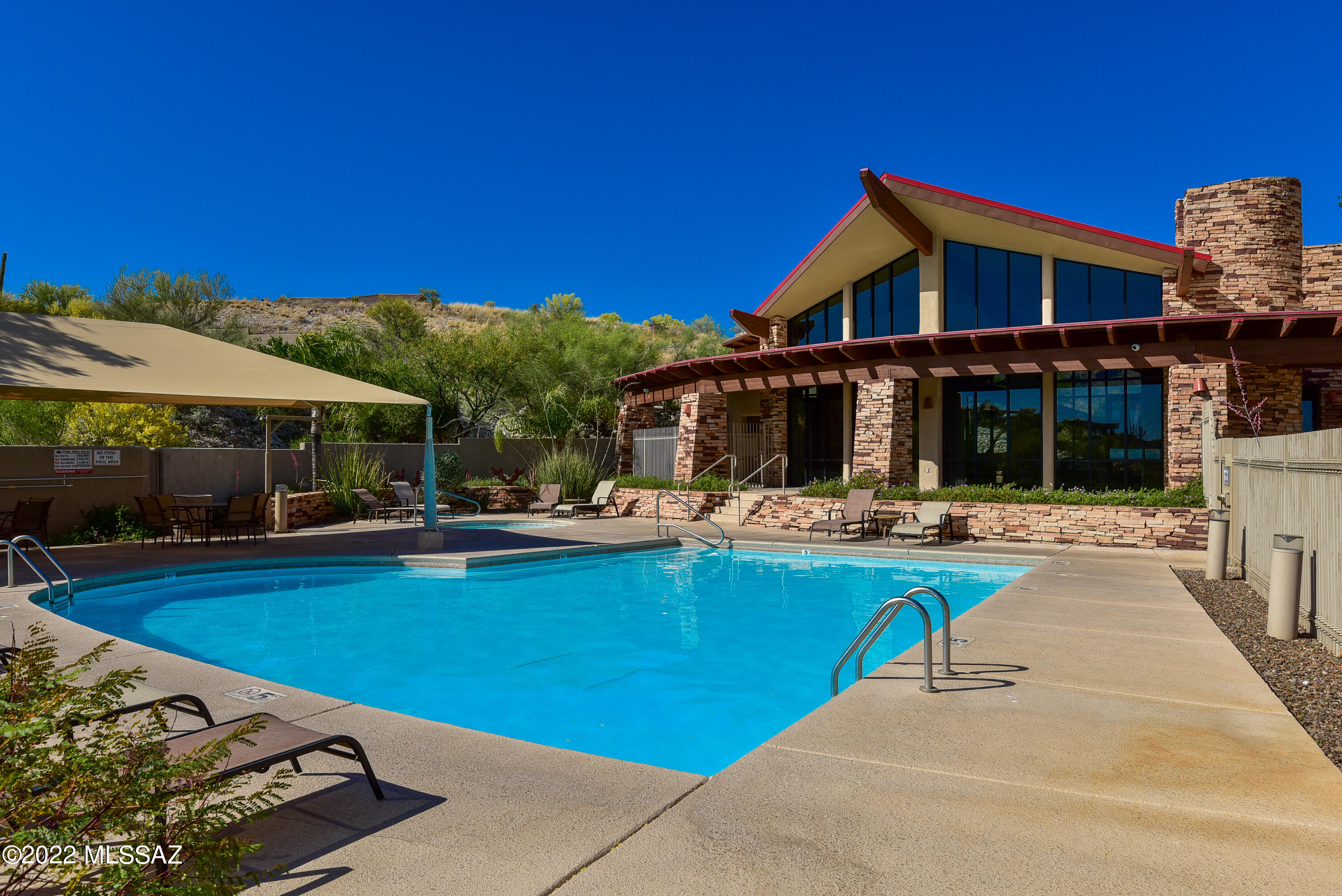 4088 N Sunset Cliff Place