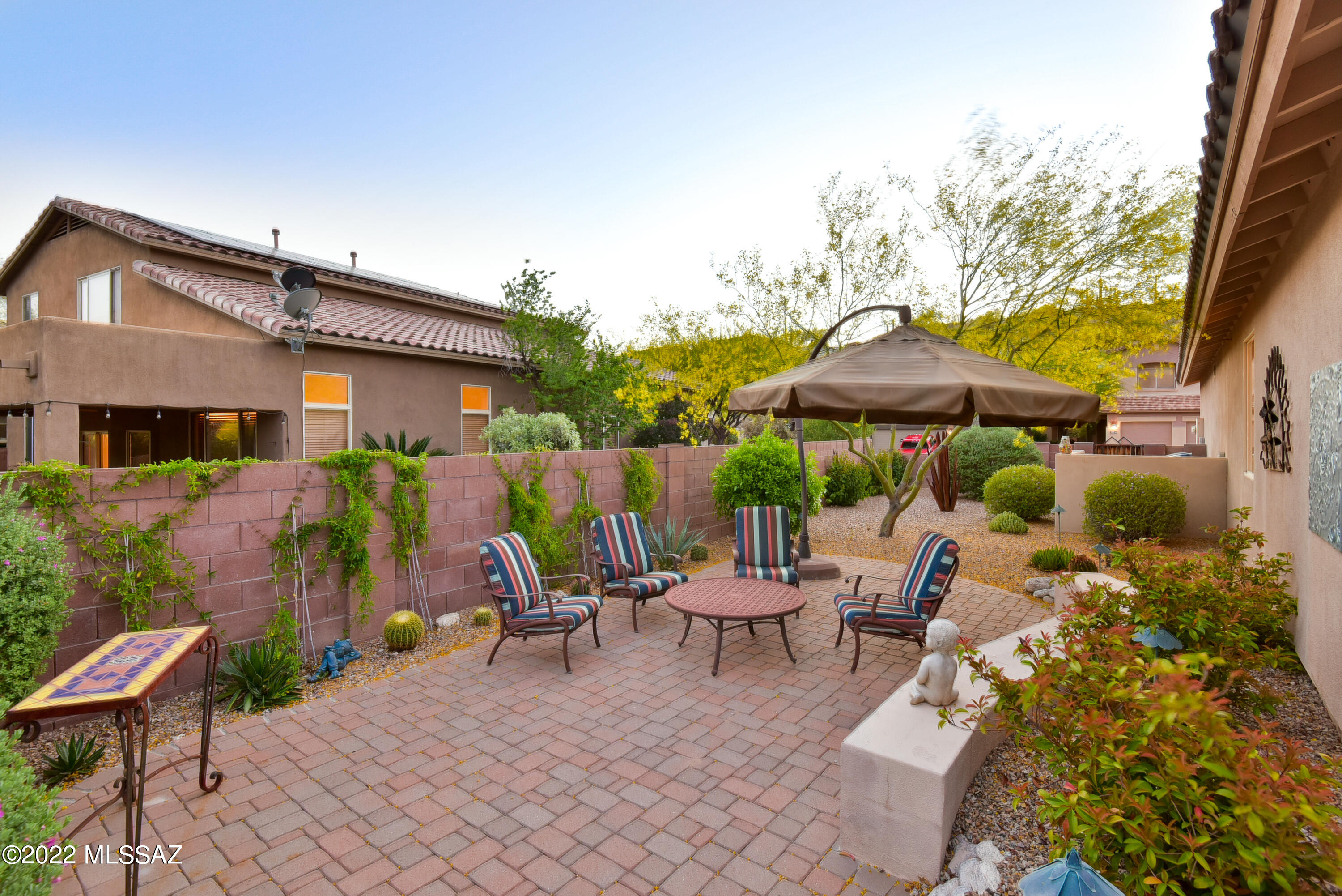 4088 N Sunset Cliff Place