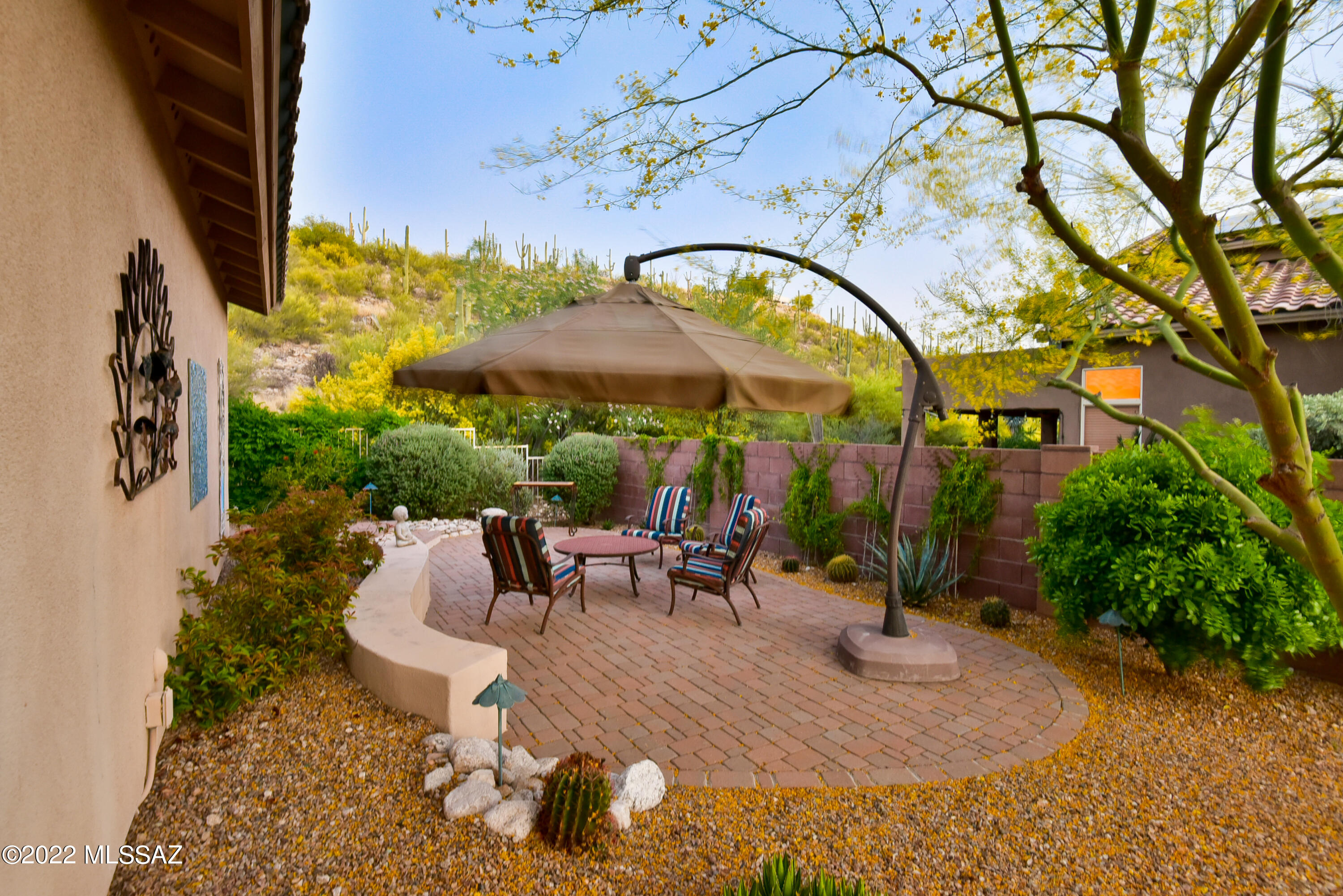 4088 N Sunset Cliff Place