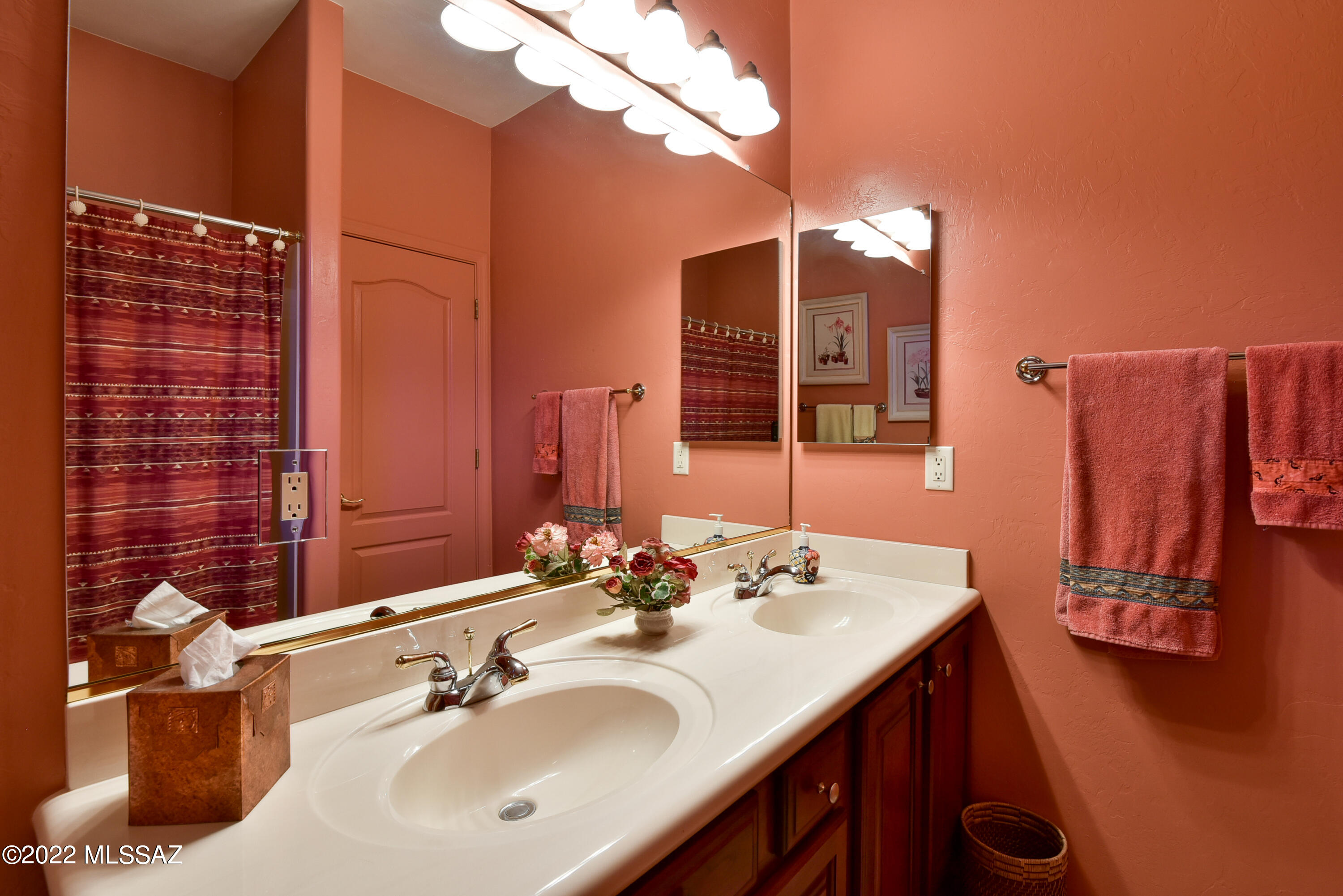 4088 N Sunset Cliff Place