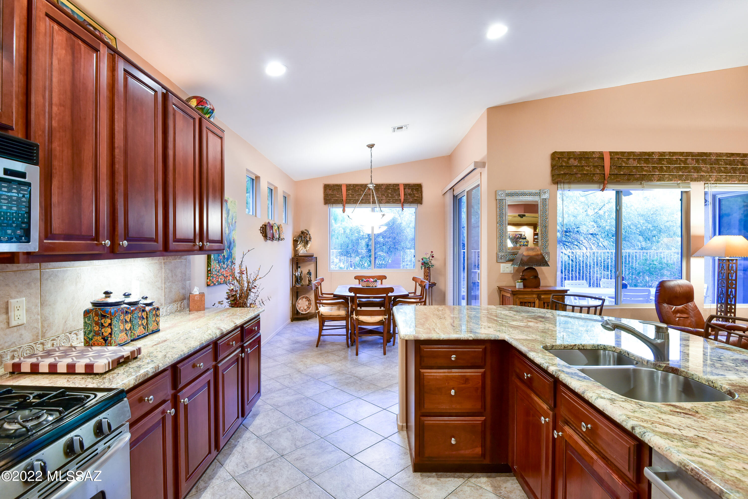 4088 N Sunset Cliff Place