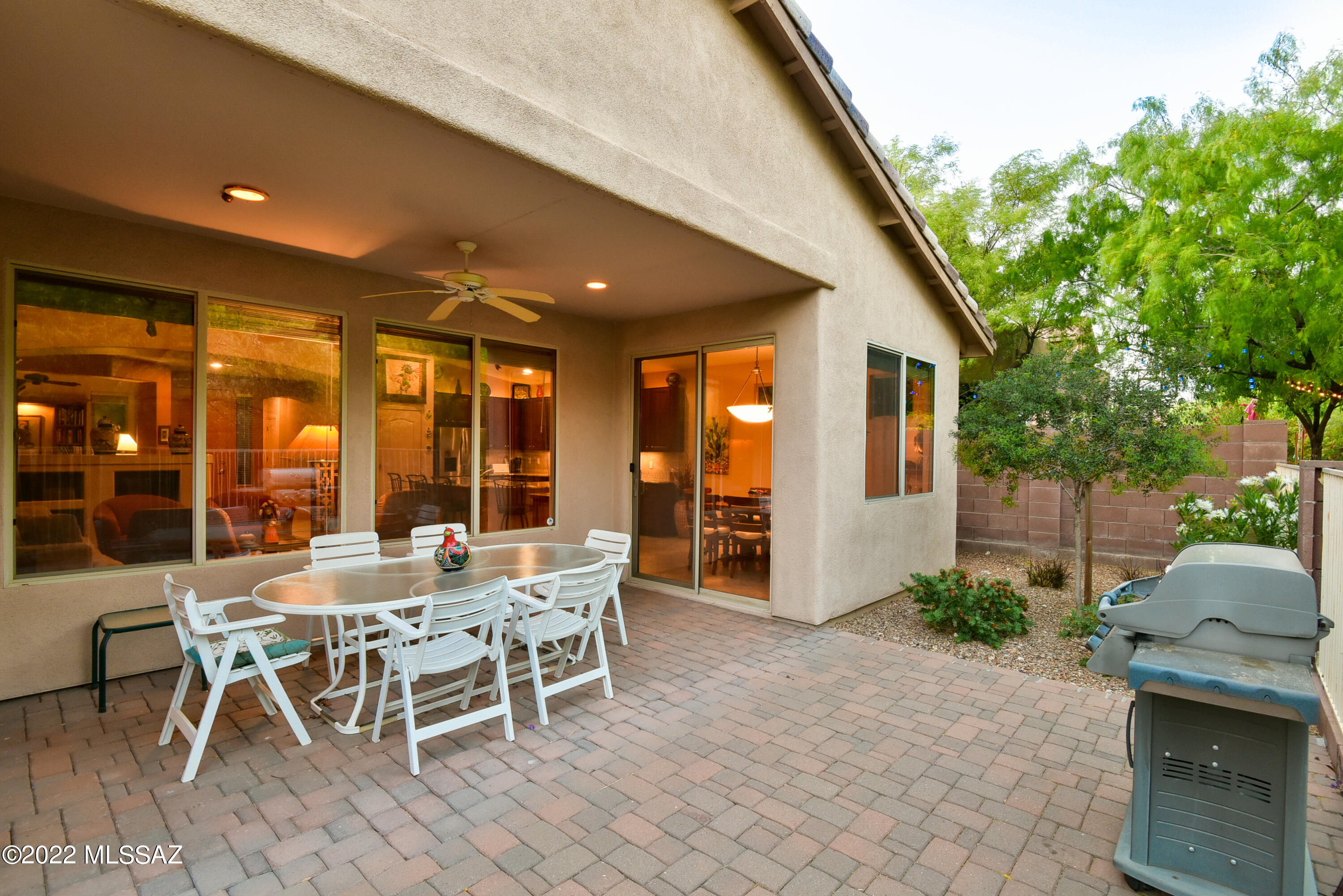 4088 N Sunset Cliff Place