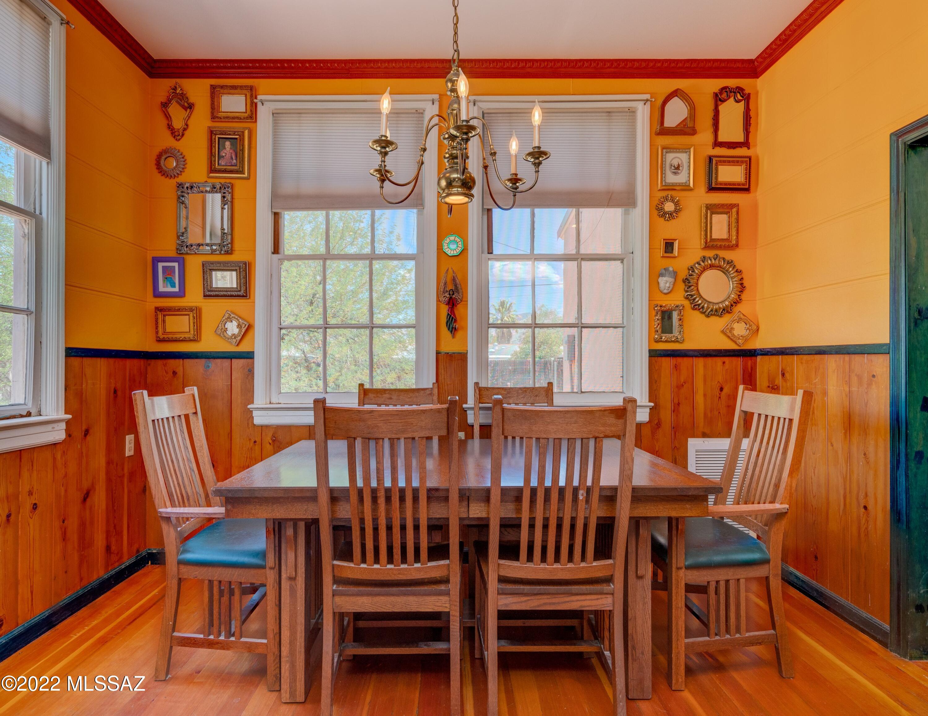 4241 E Linden Street