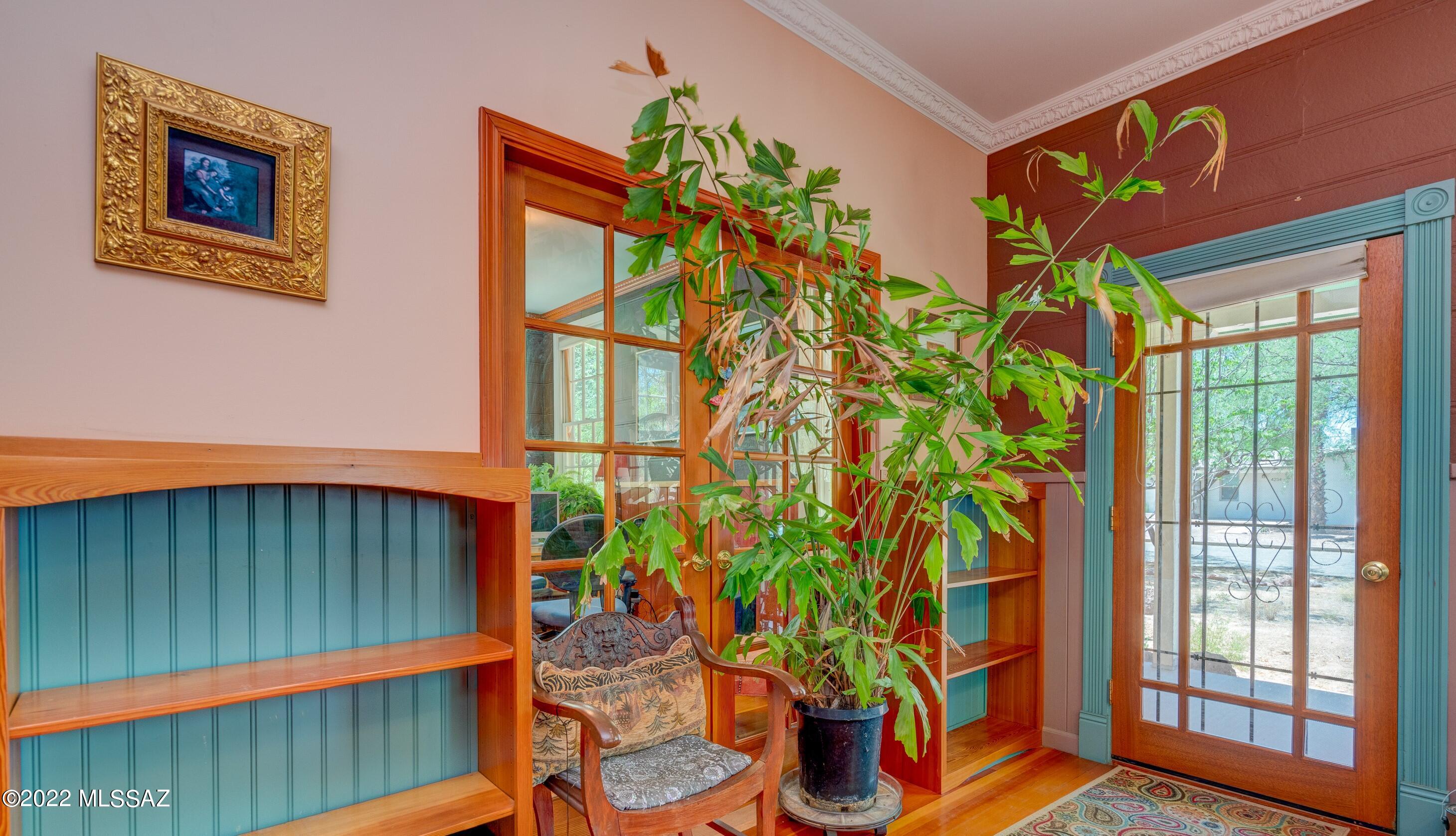 4241 E Linden Street