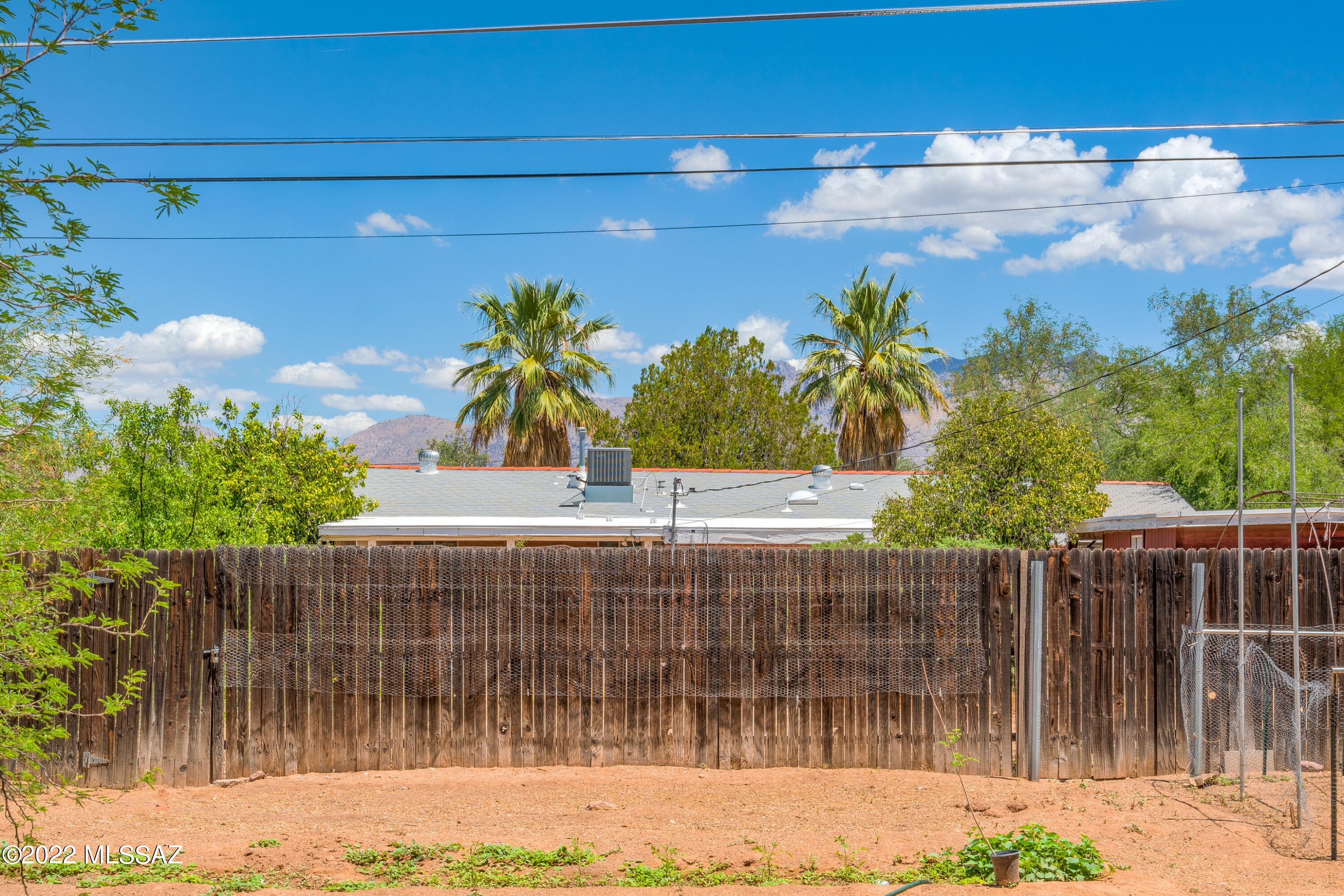 4241 E Linden Street