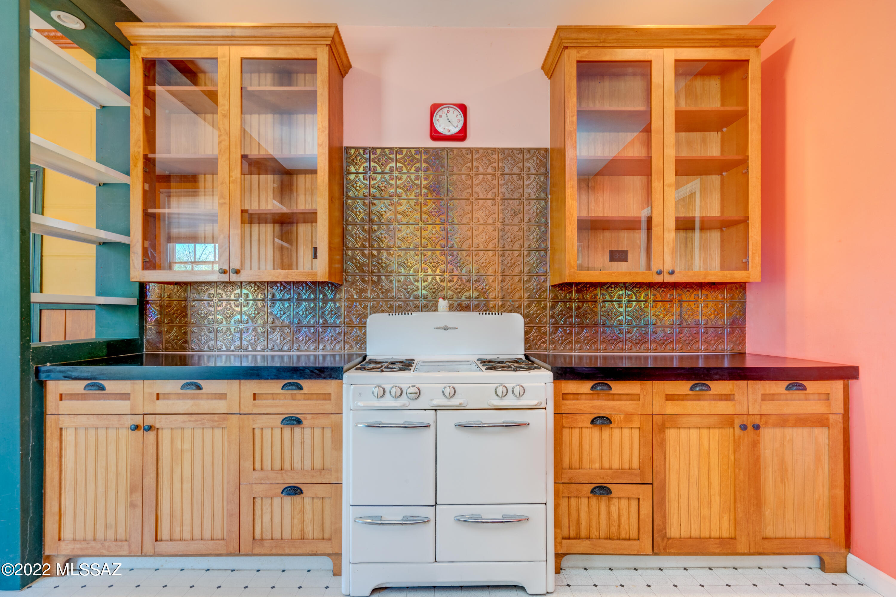 4241 E Linden Street