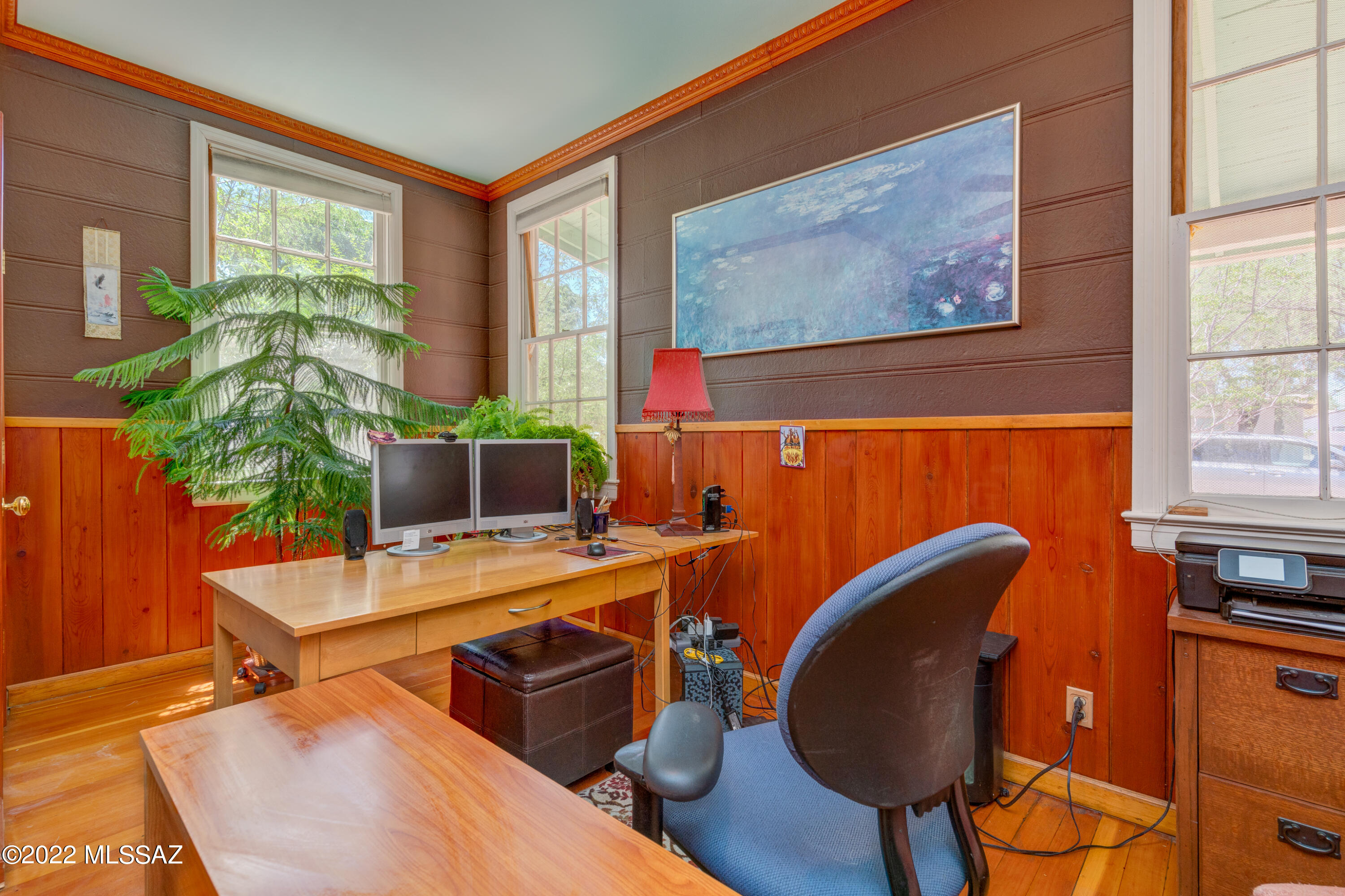 4241 E Linden Street