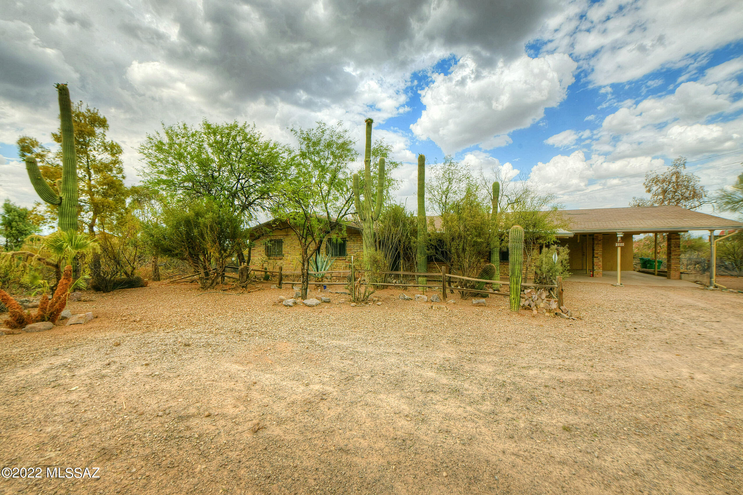 4004 W Ironwood Hill Drive