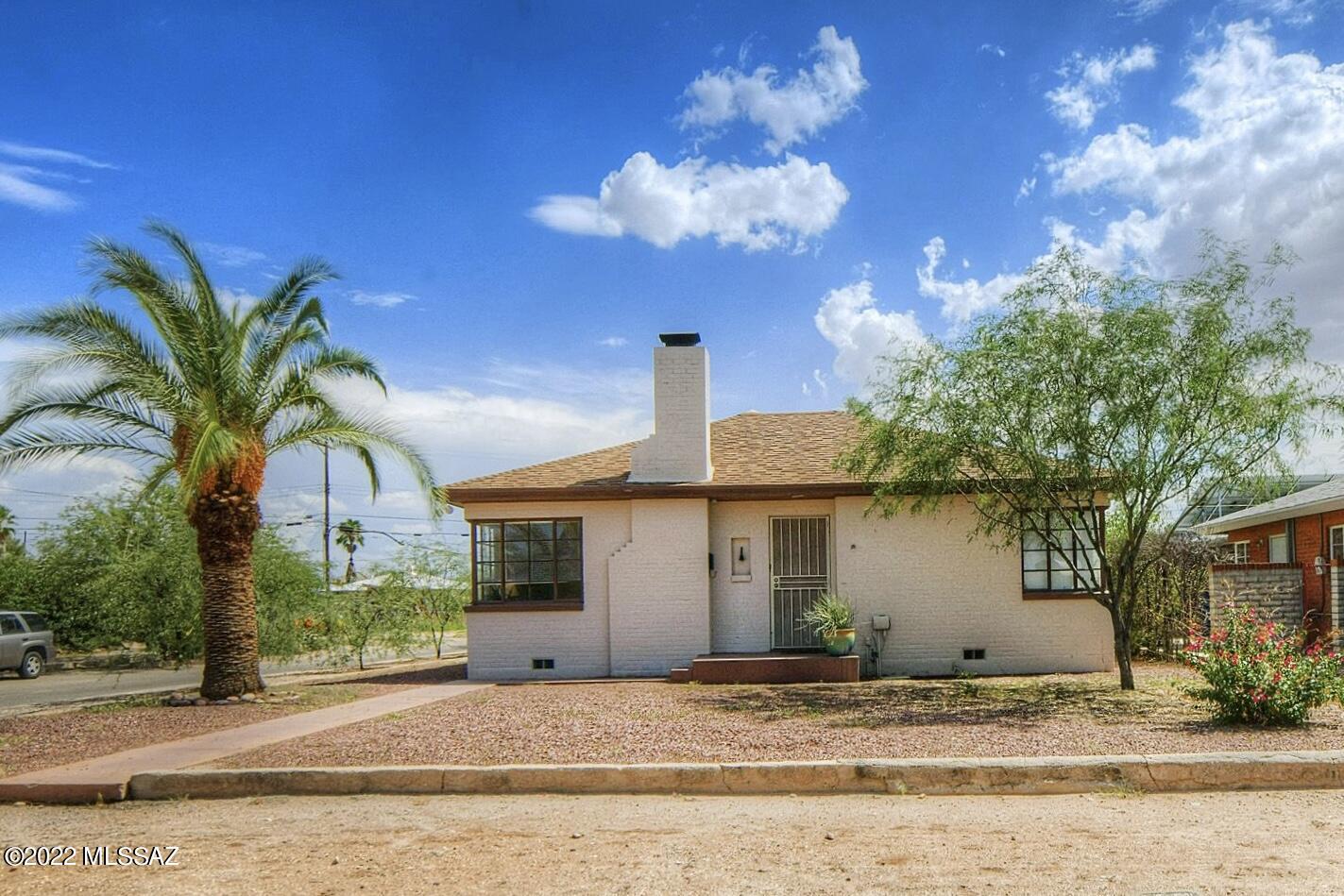 1642 E Spring Street