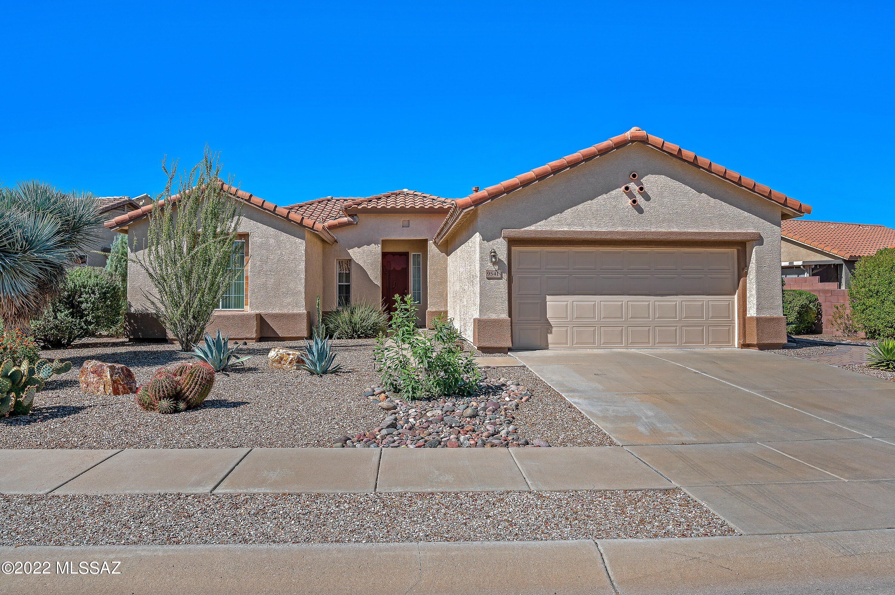 9541 N Twinkling Shadows Way