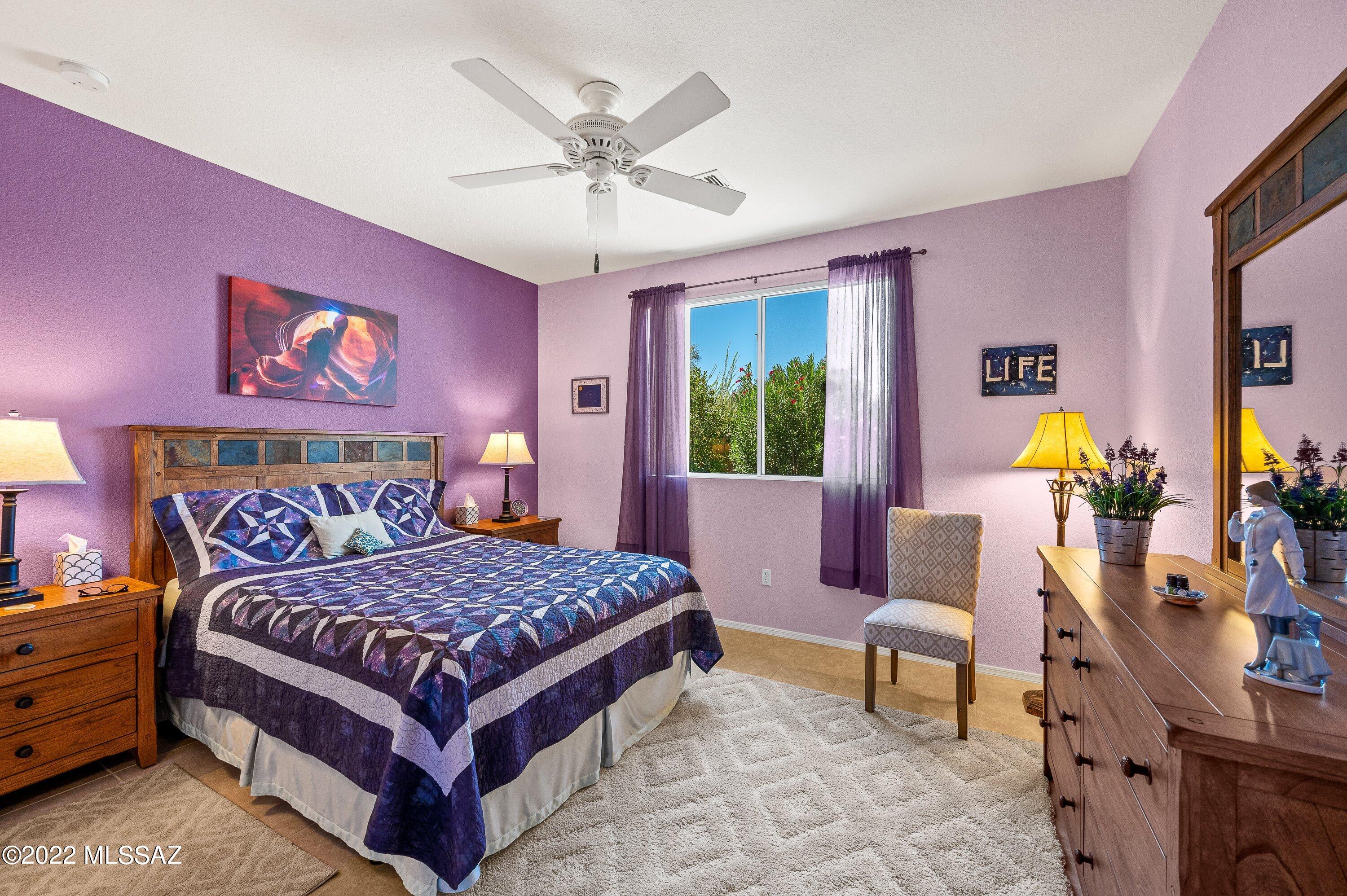 9541 N Twinkling Shadows Way