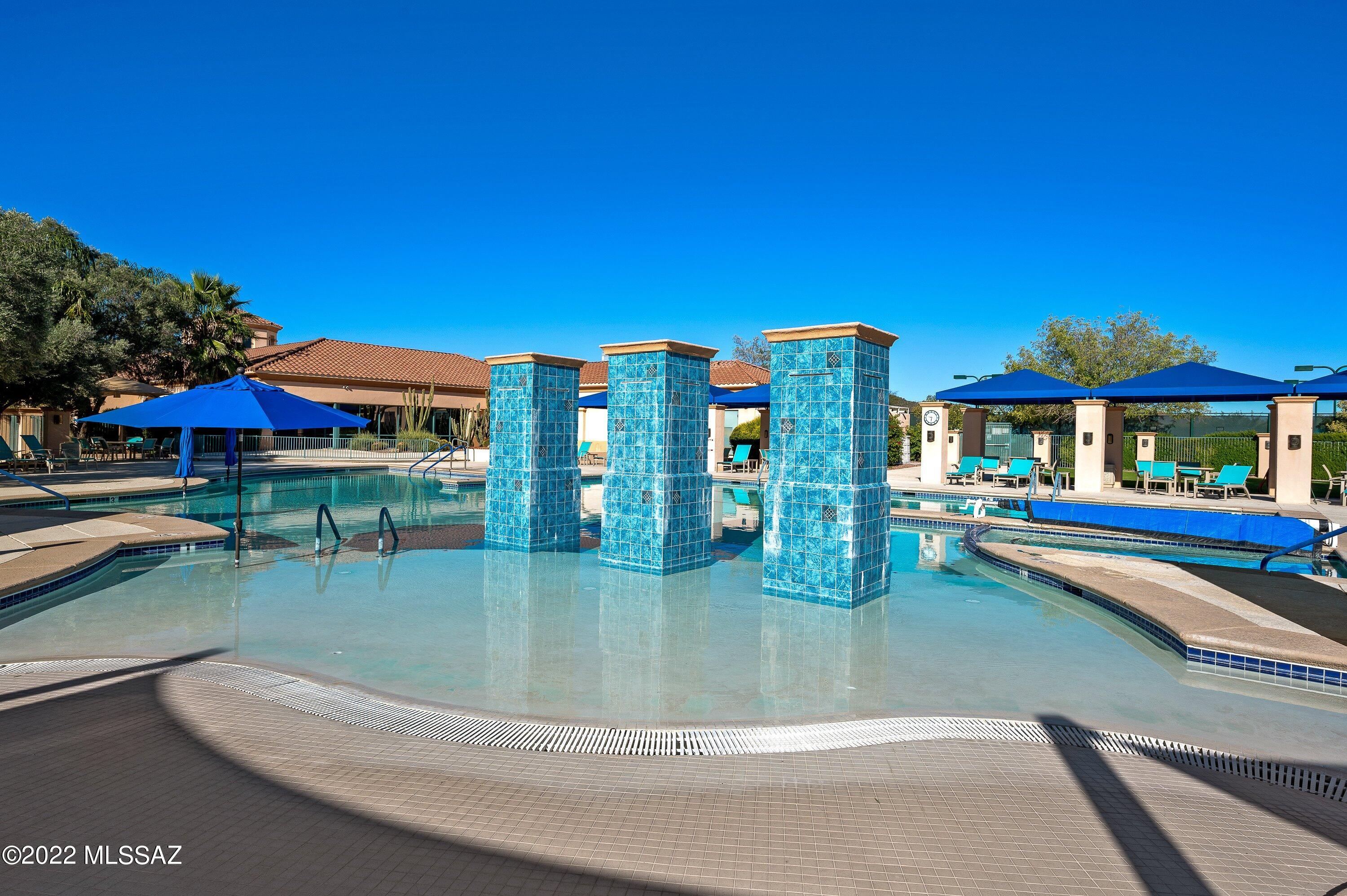 9541 N Twinkling Shadows Way