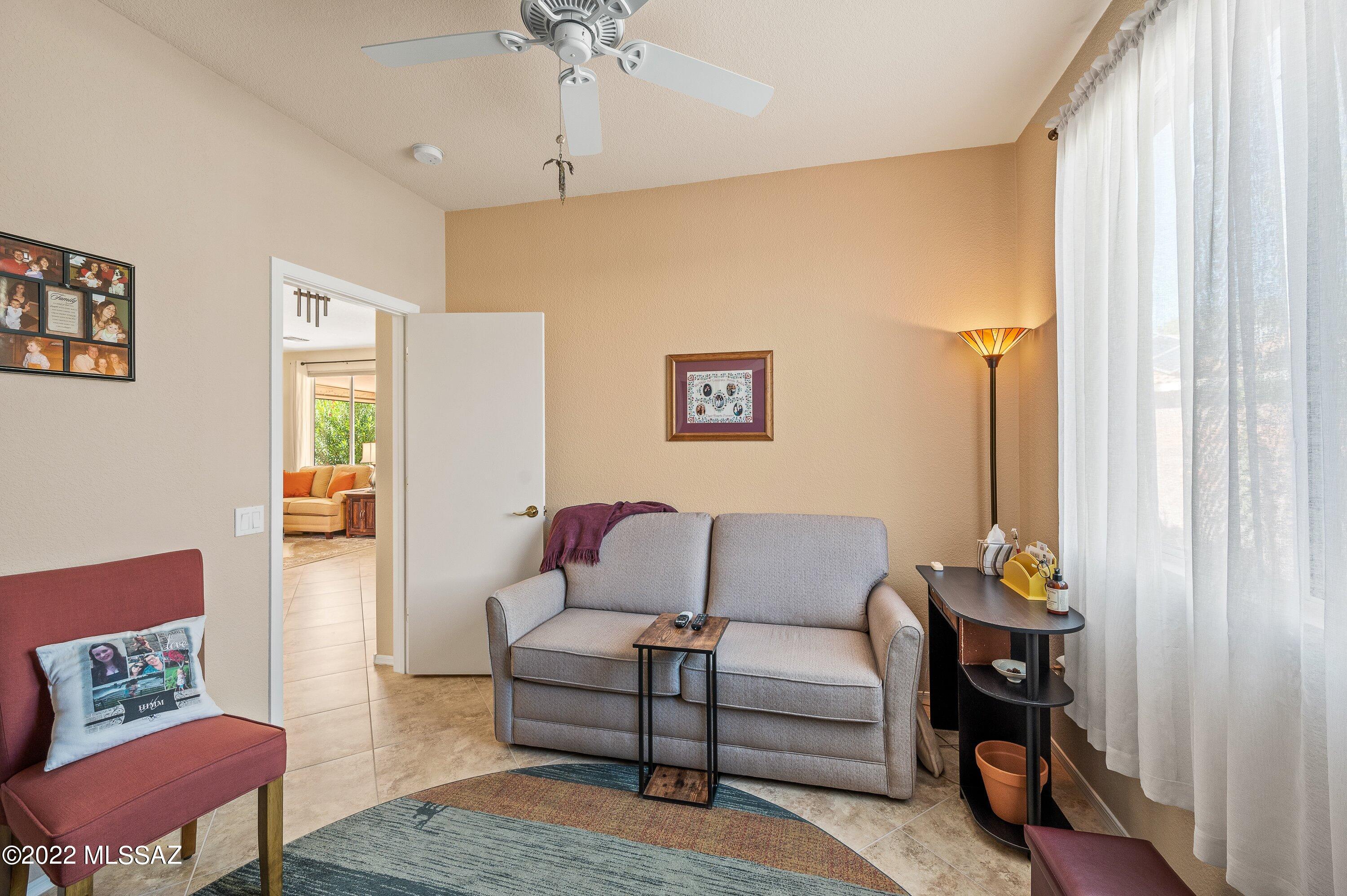 9541 N Twinkling Shadows Way