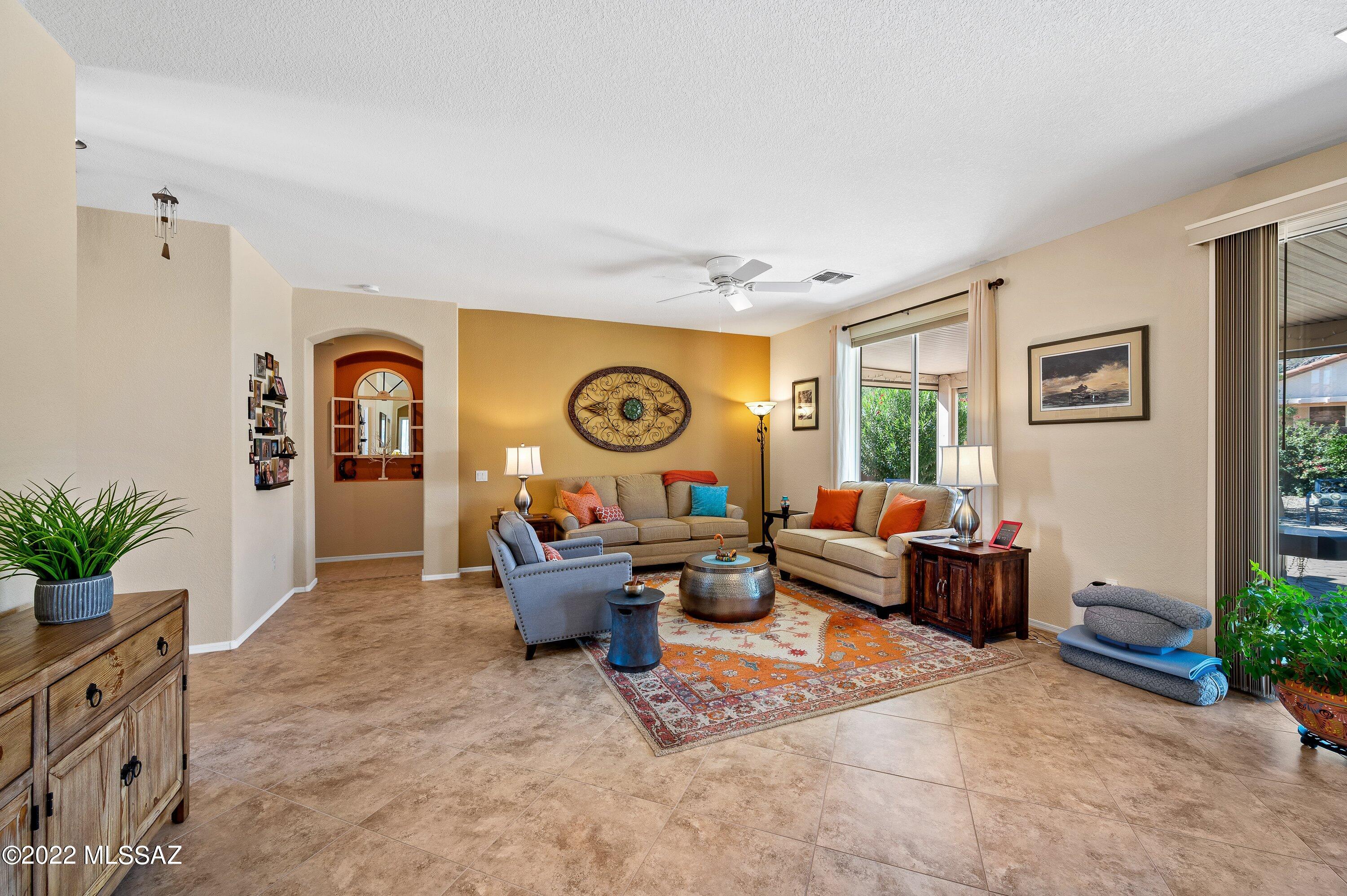 9541 N Twinkling Shadows Way