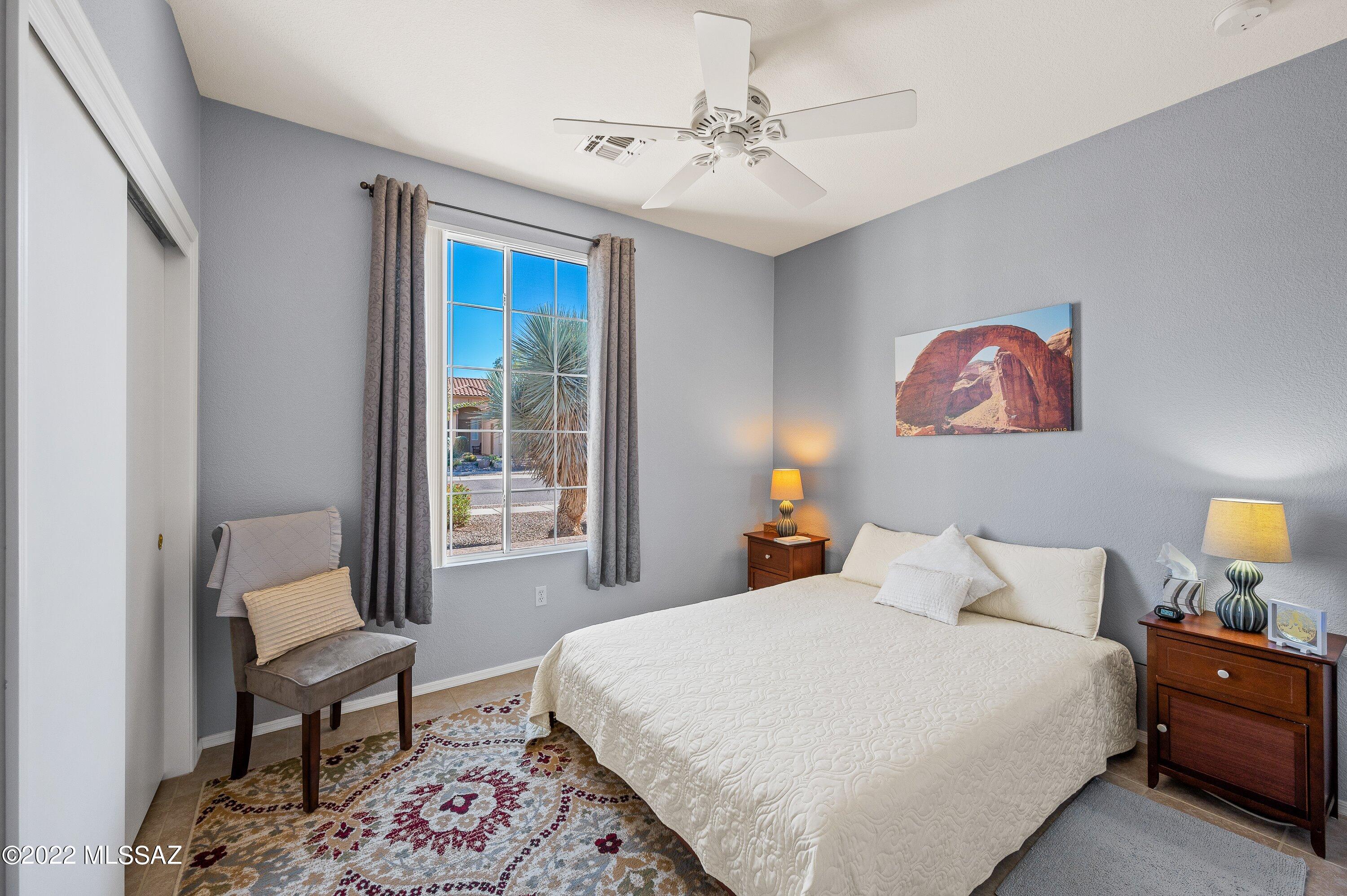 9541 N Twinkling Shadows Way