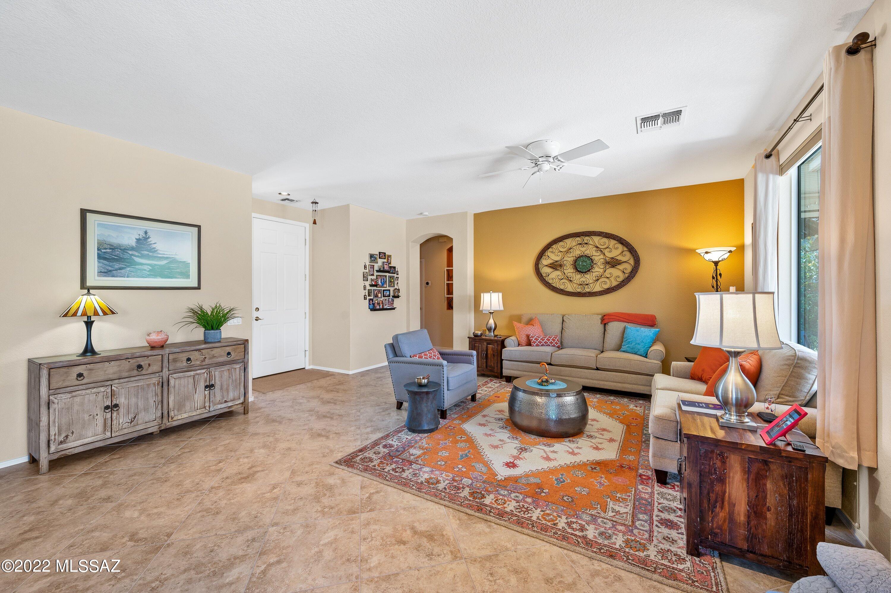 9541 N Twinkling Shadows Way