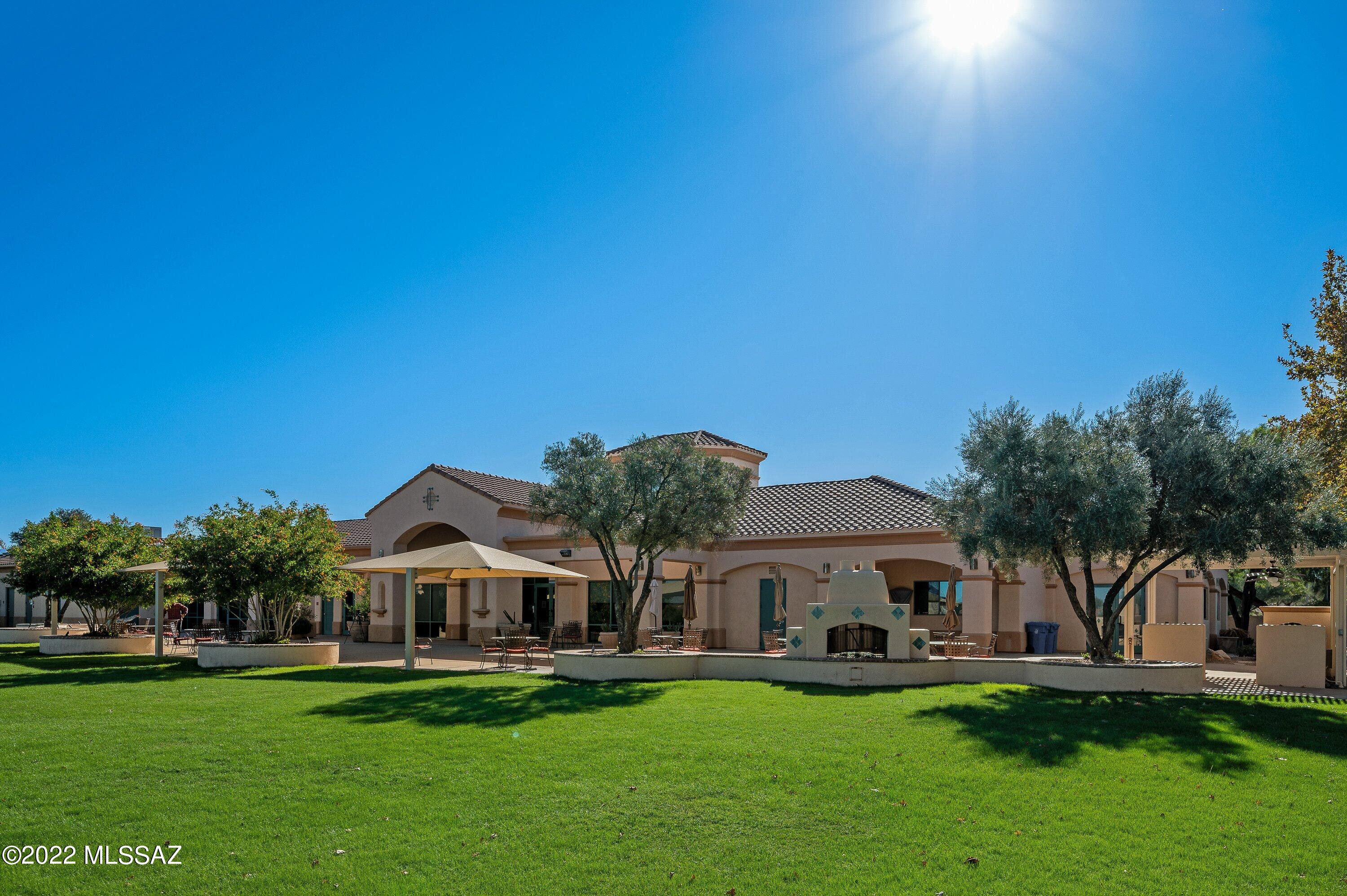 9541 N Twinkling Shadows Way