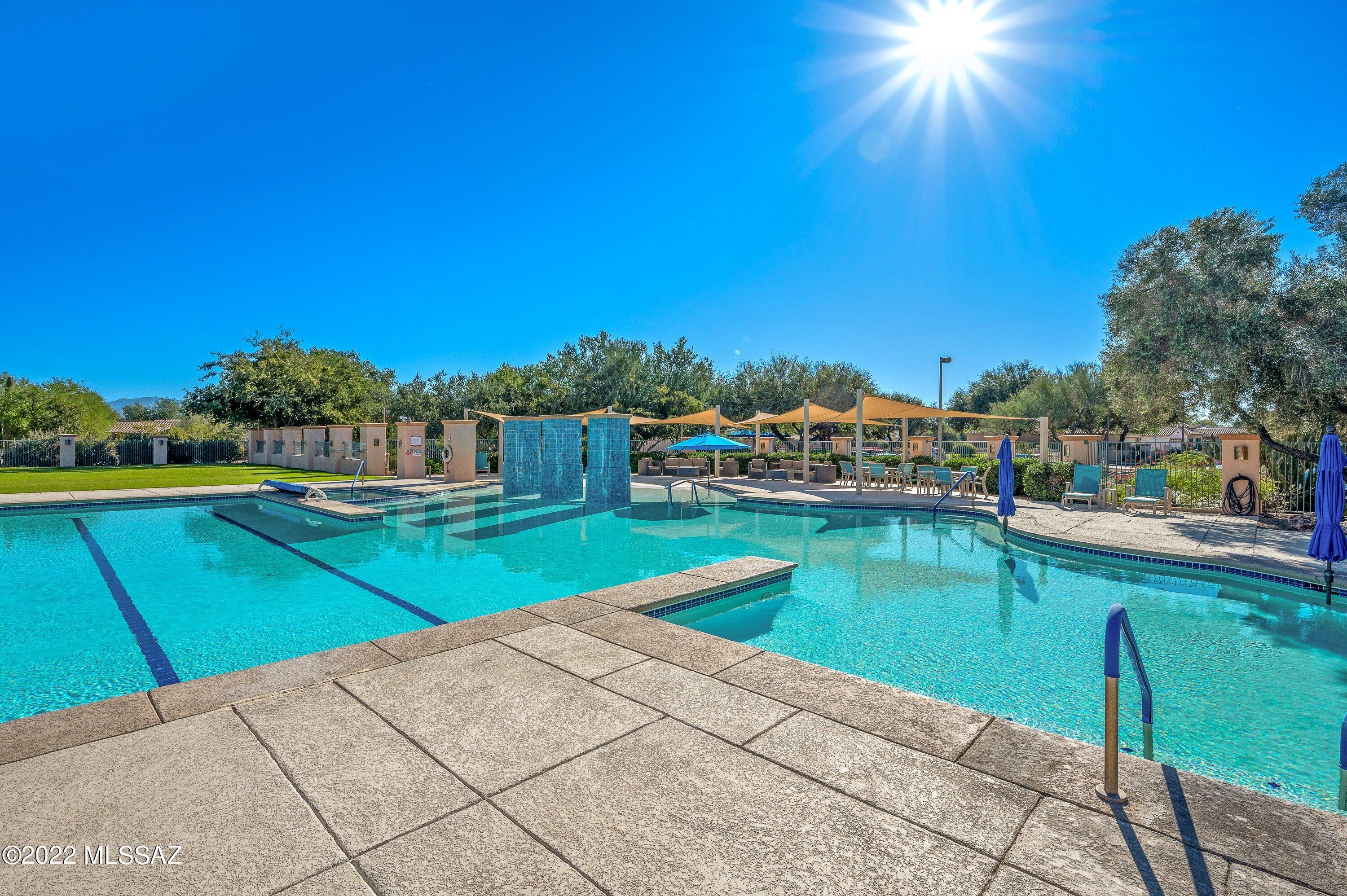 9541 N Twinkling Shadows Way