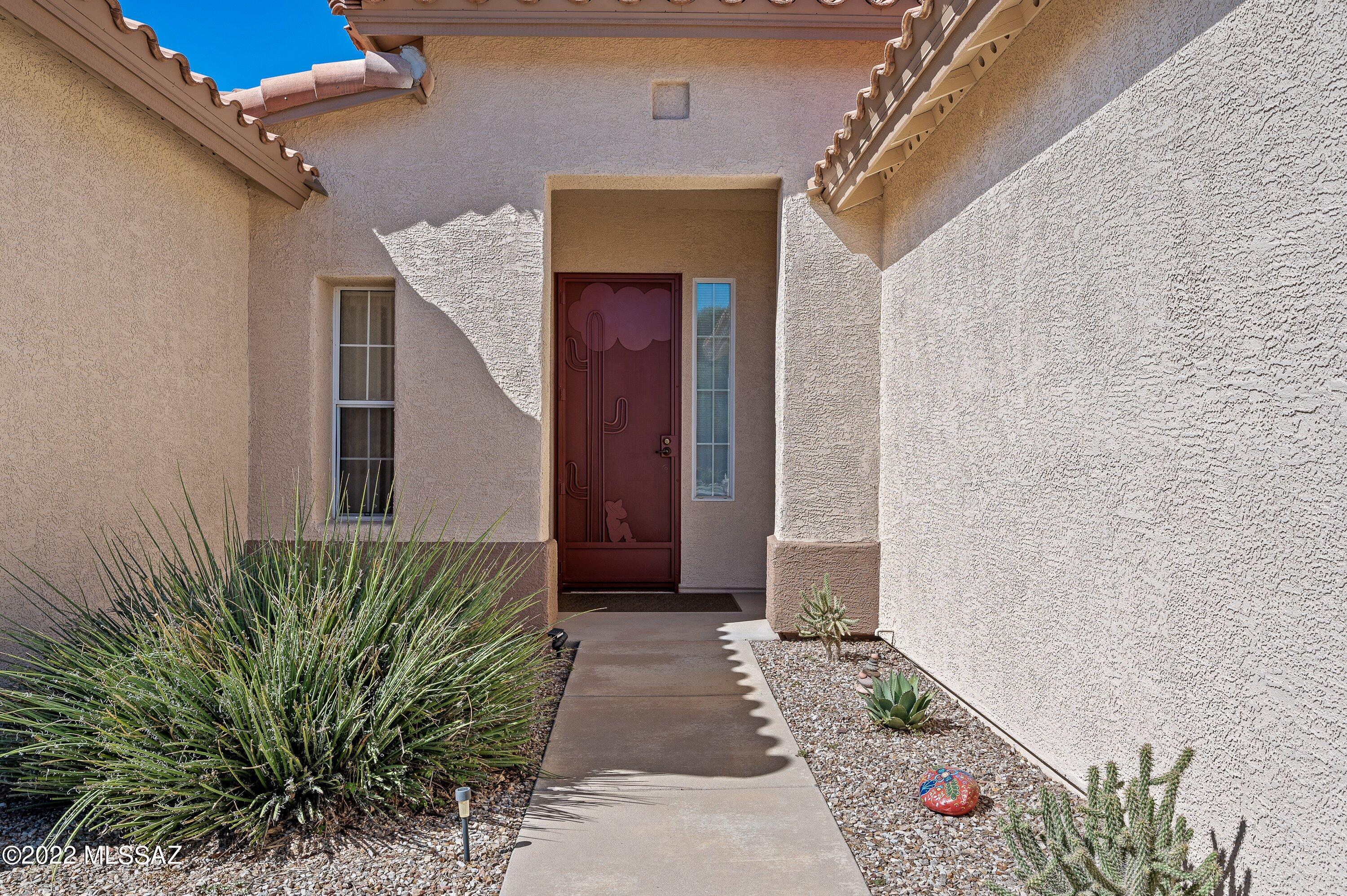 9541 N Twinkling Shadows Way