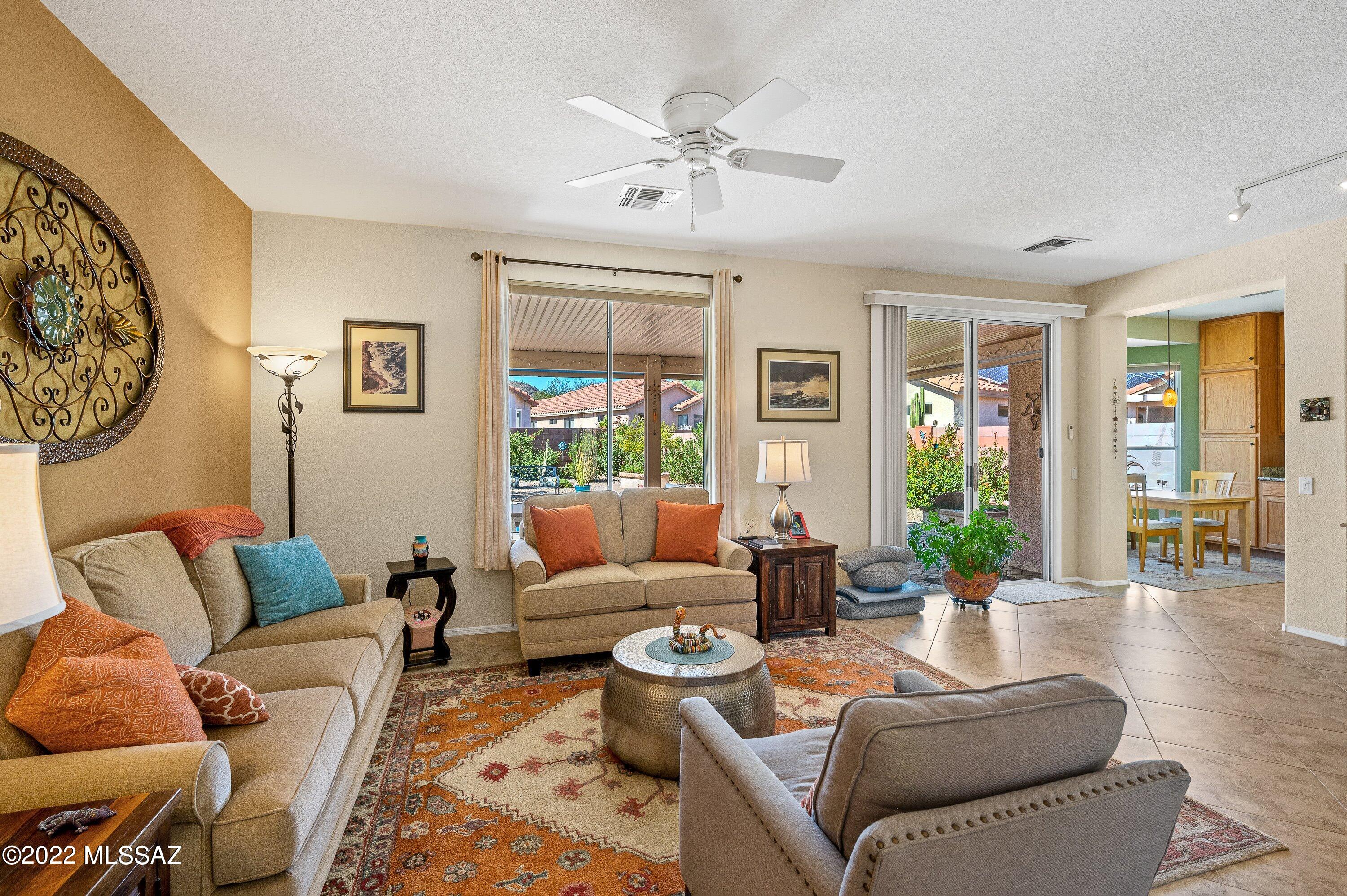 9541 N Twinkling Shadows Way