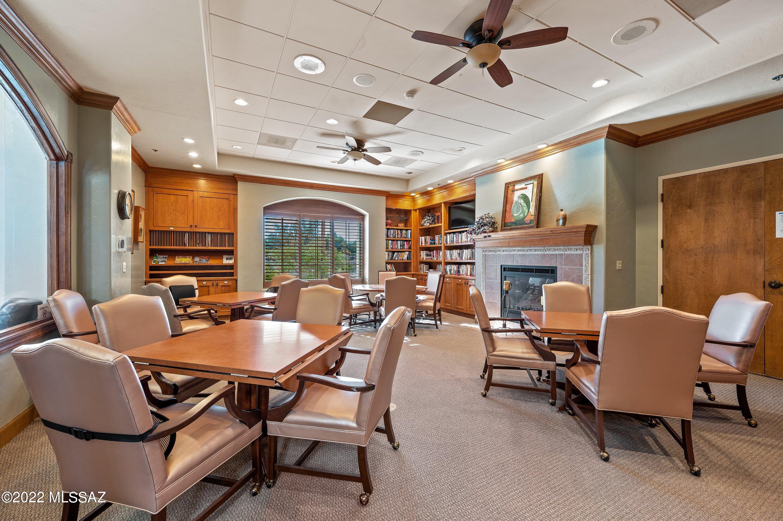 9541 N Twinkling Shadows Way